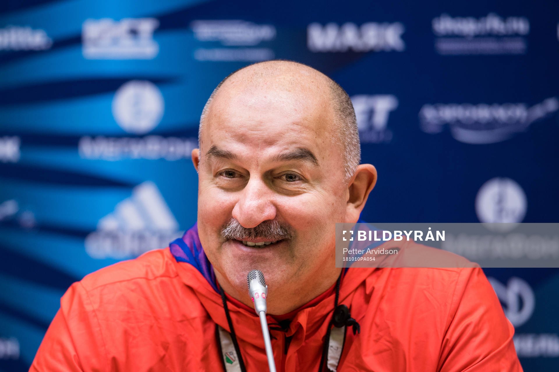 Head coach Stanislav Cherchesov of Russia