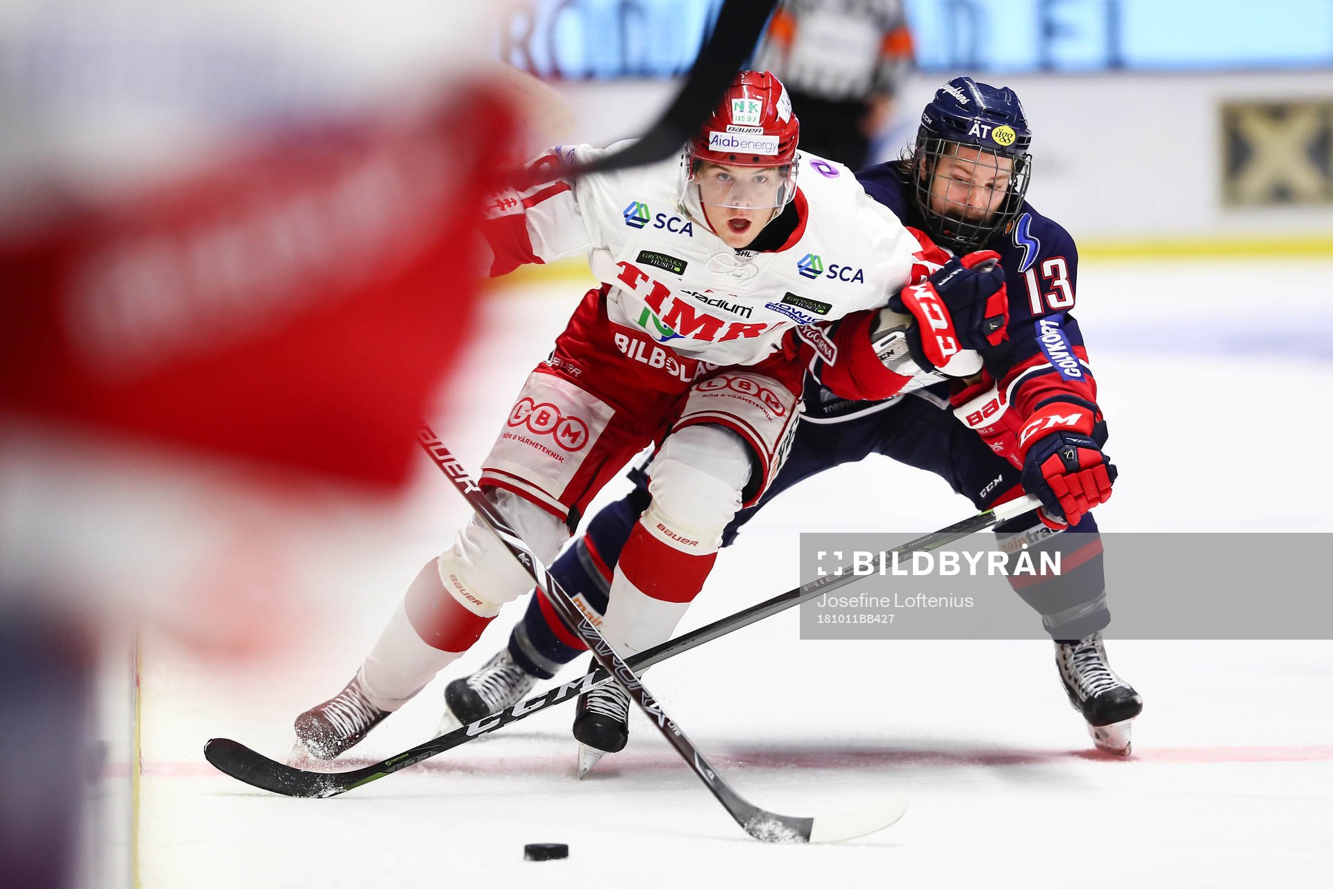 Timrås Filip Hållander och Linköpings Andrew Gordon i
