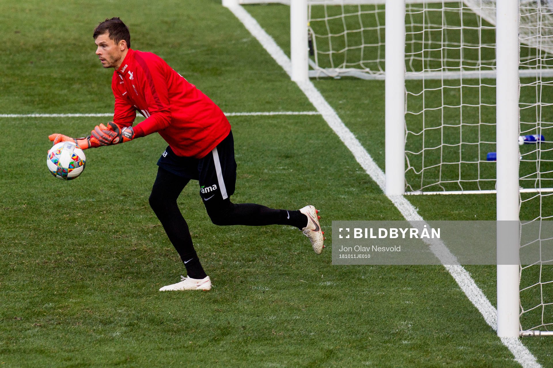 Goalkeeper Rune Almenning Jarstein of Norway