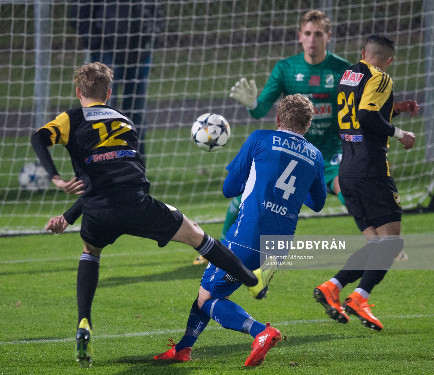 IFK Hässleholms Lucas Johnsson nära göra 1-0 i matchen i