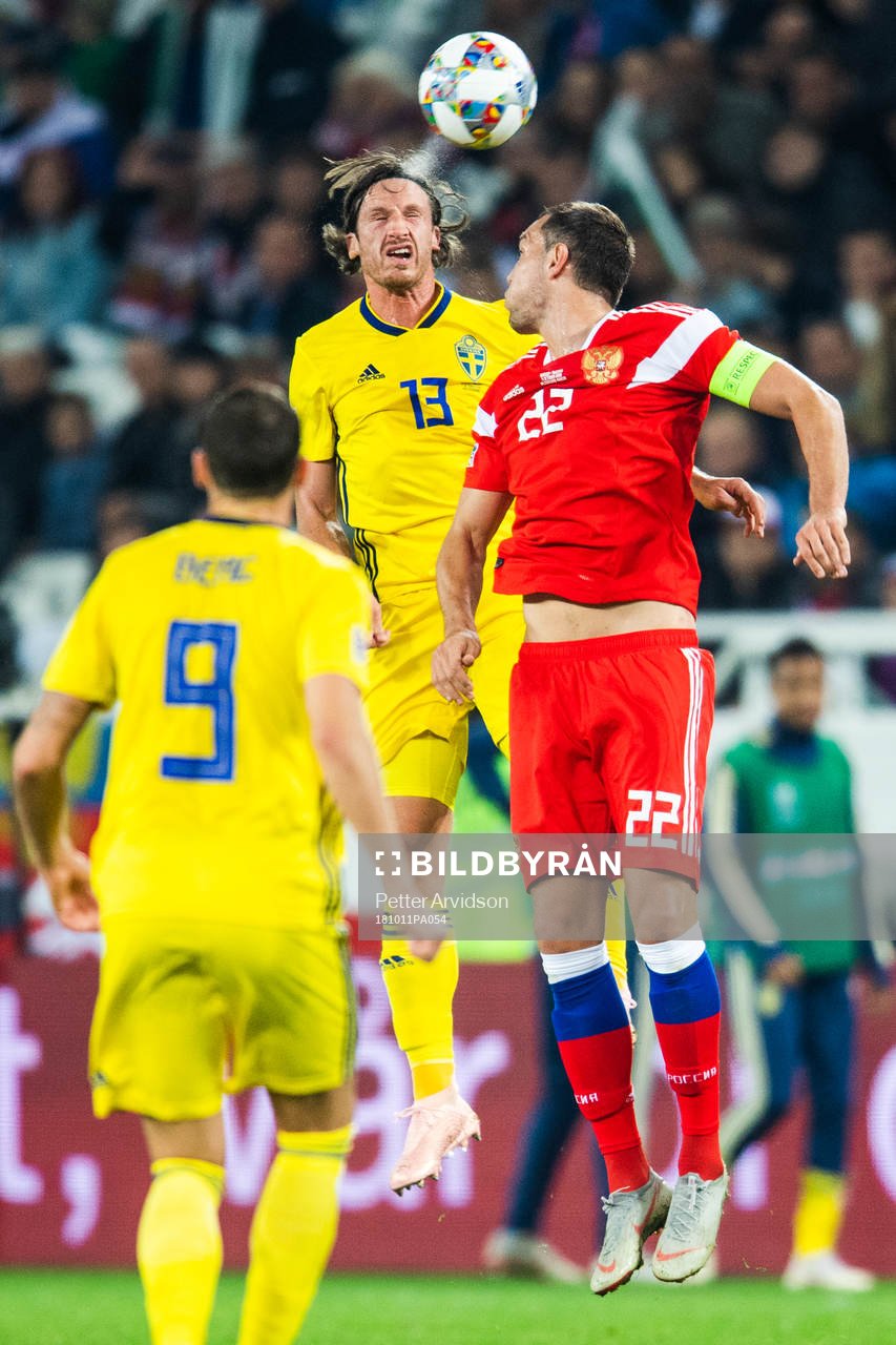 Gustav Svensson of Sweden and Artem Dzyuba of Russia