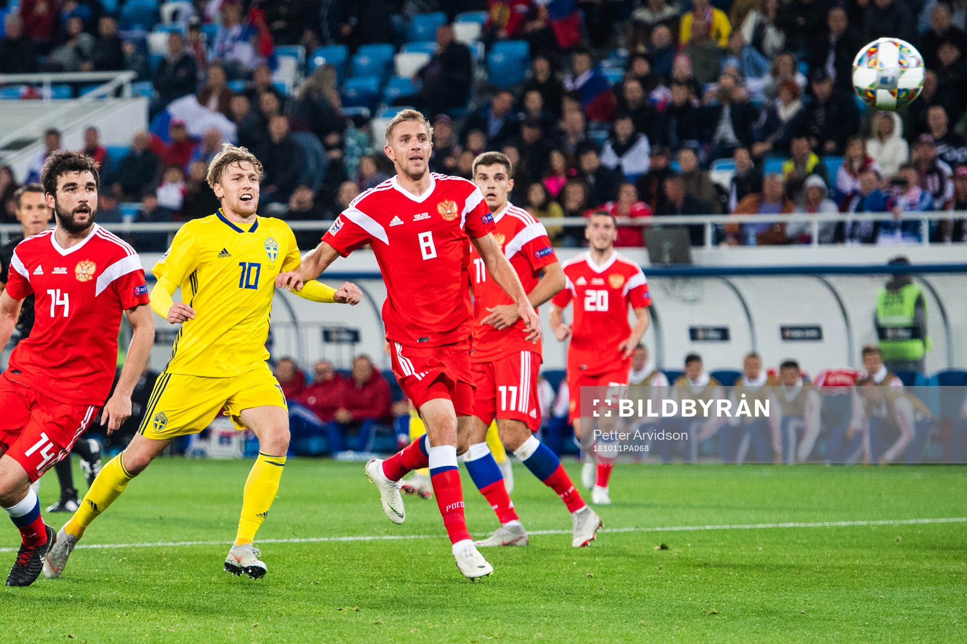 Emil Forsberg of Sweden with a chance to score