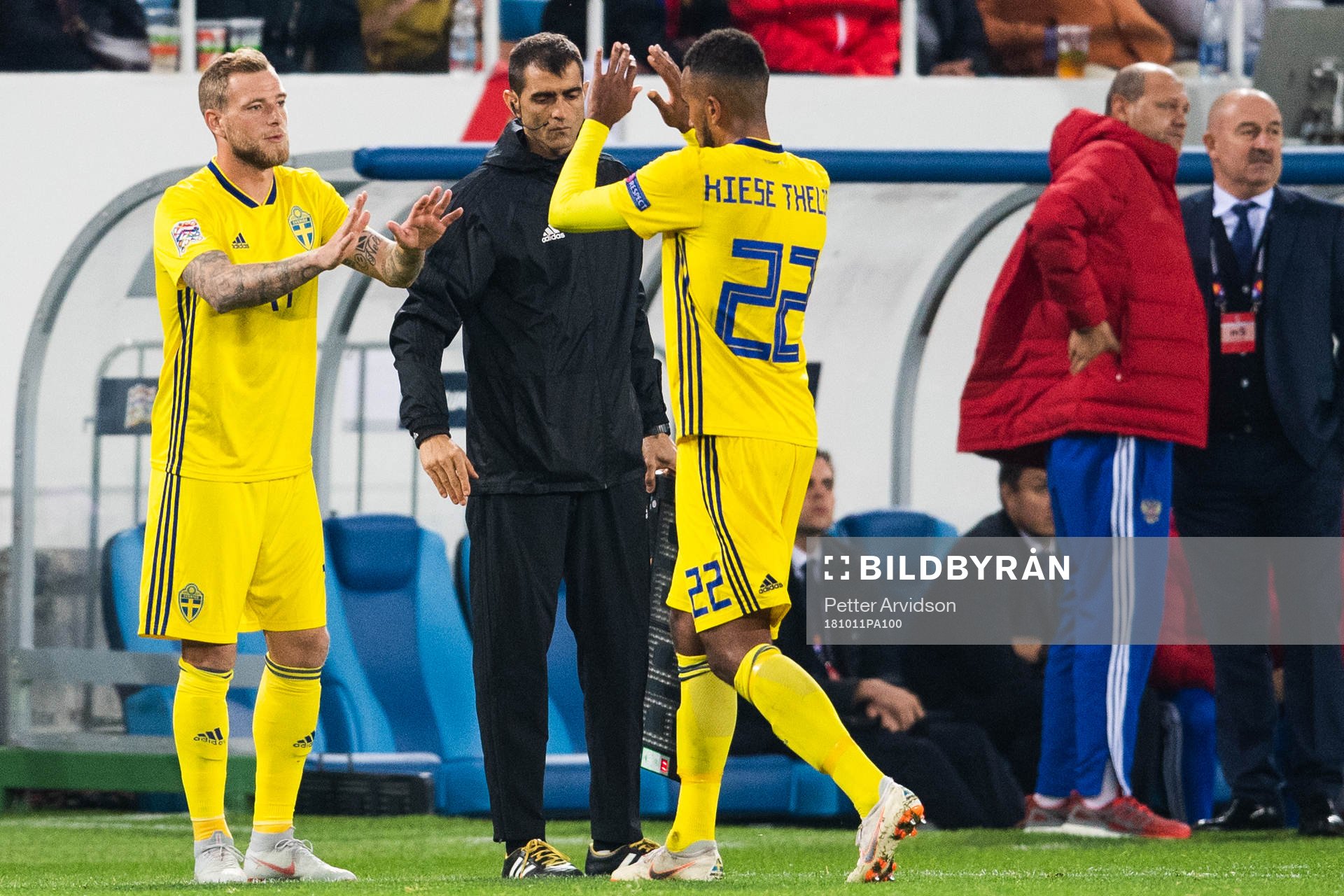 Isaac Kiese Thelin is substituted for John Guidetti of