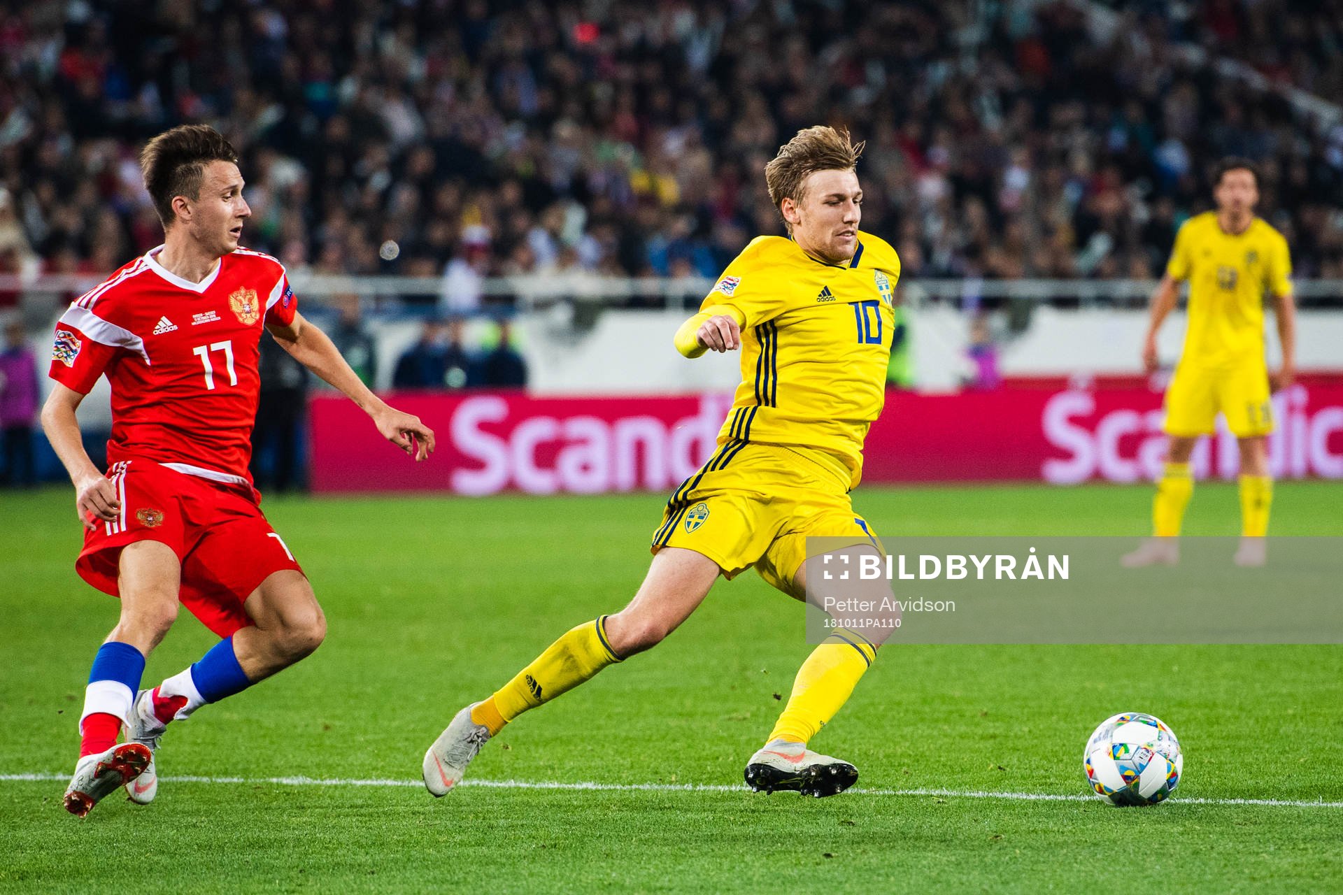 Aleksandr Golovin of Russia and Emil Forsberg of Sweden during the Nations League match between Russia and Sweden on October 11, 2018 in Kaliningrad.
