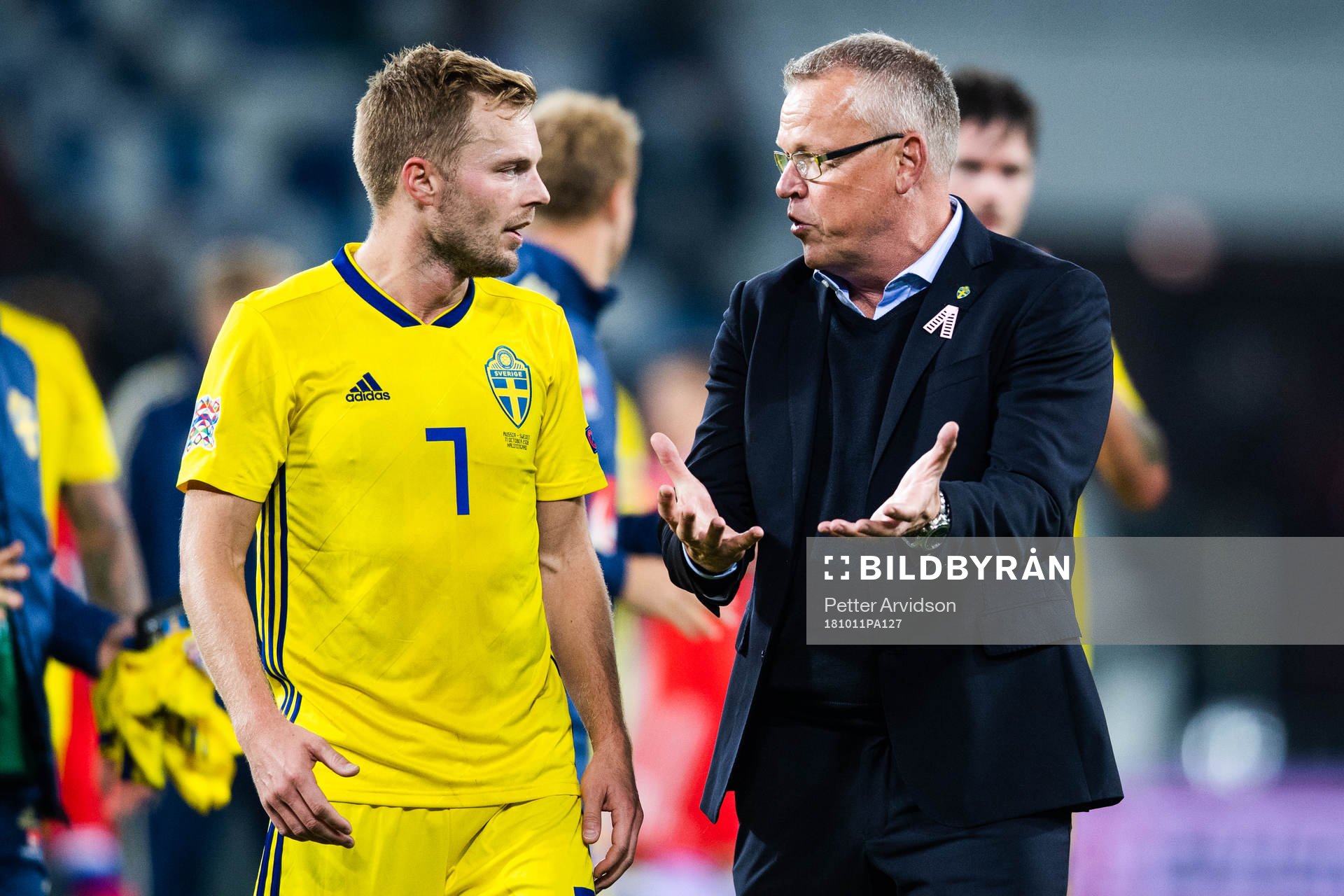 Sebastian Larsson and head coach Janne Andersson of Sweden