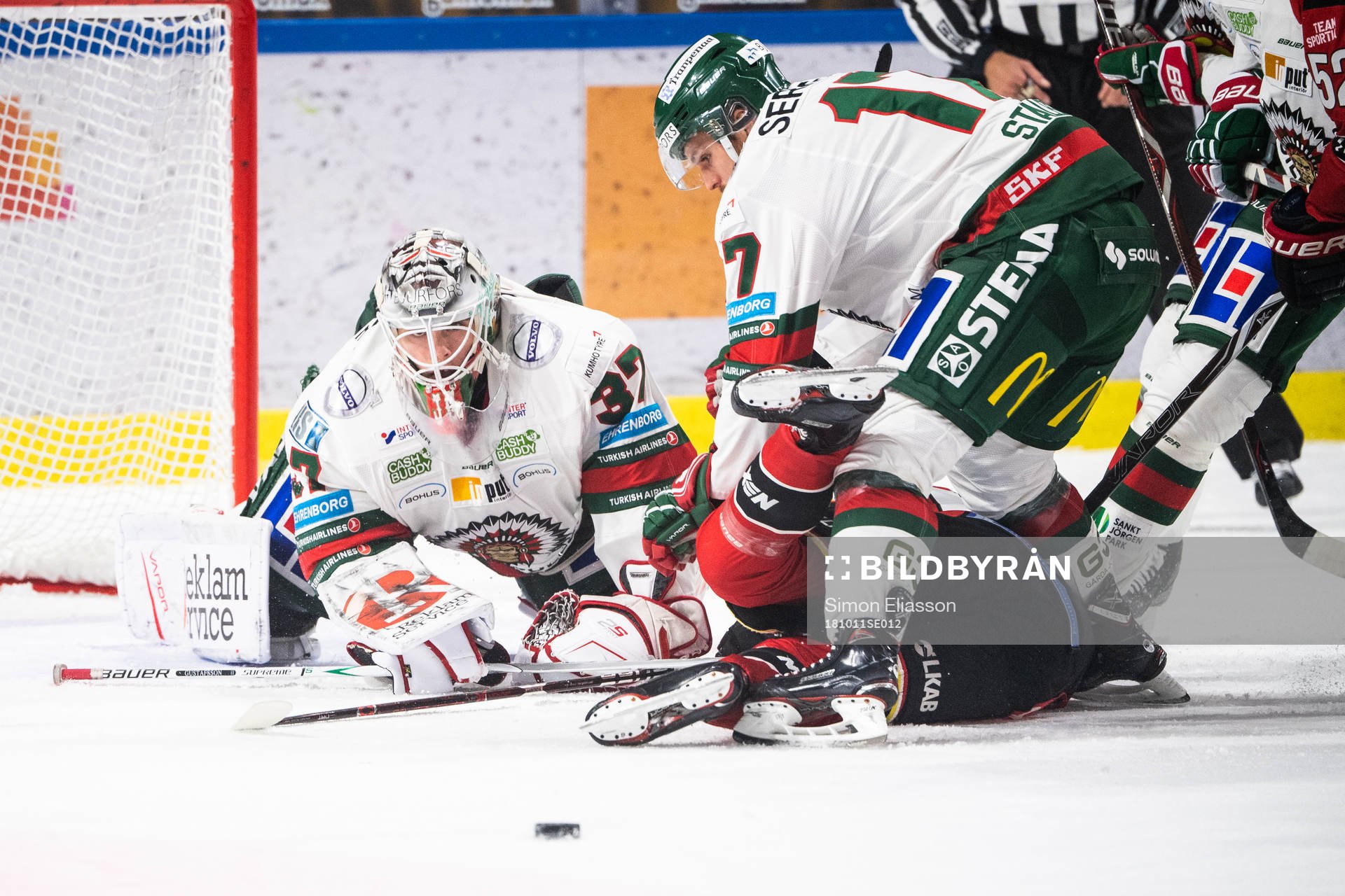 Frölundas Sebastian Stålberg och målvakt Johan Gustafsson