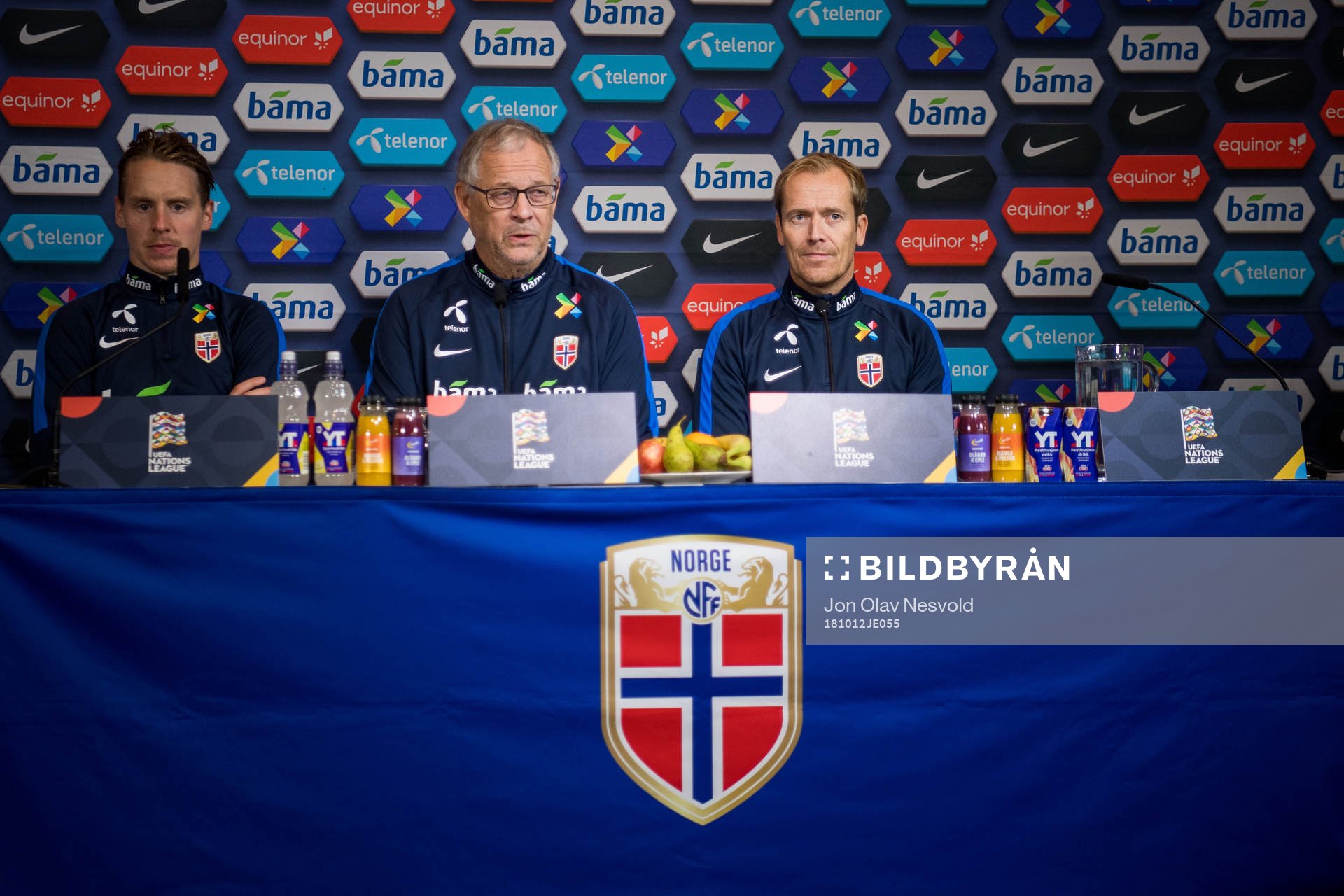 Stefan Johansen of Norway, Lars Lagerbäck, head coach of