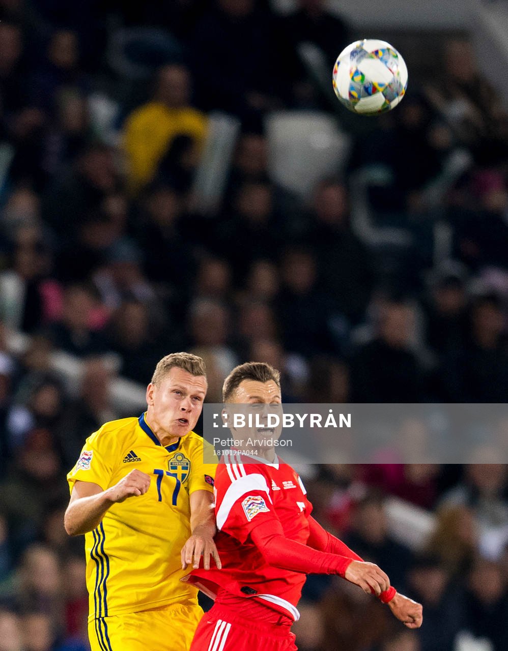 Viktor Claesson of Sweden and Denis Cheryshev of Russia during the Nations League match between Russia and Sweden on October 12, 2018 in Kaliningrad.