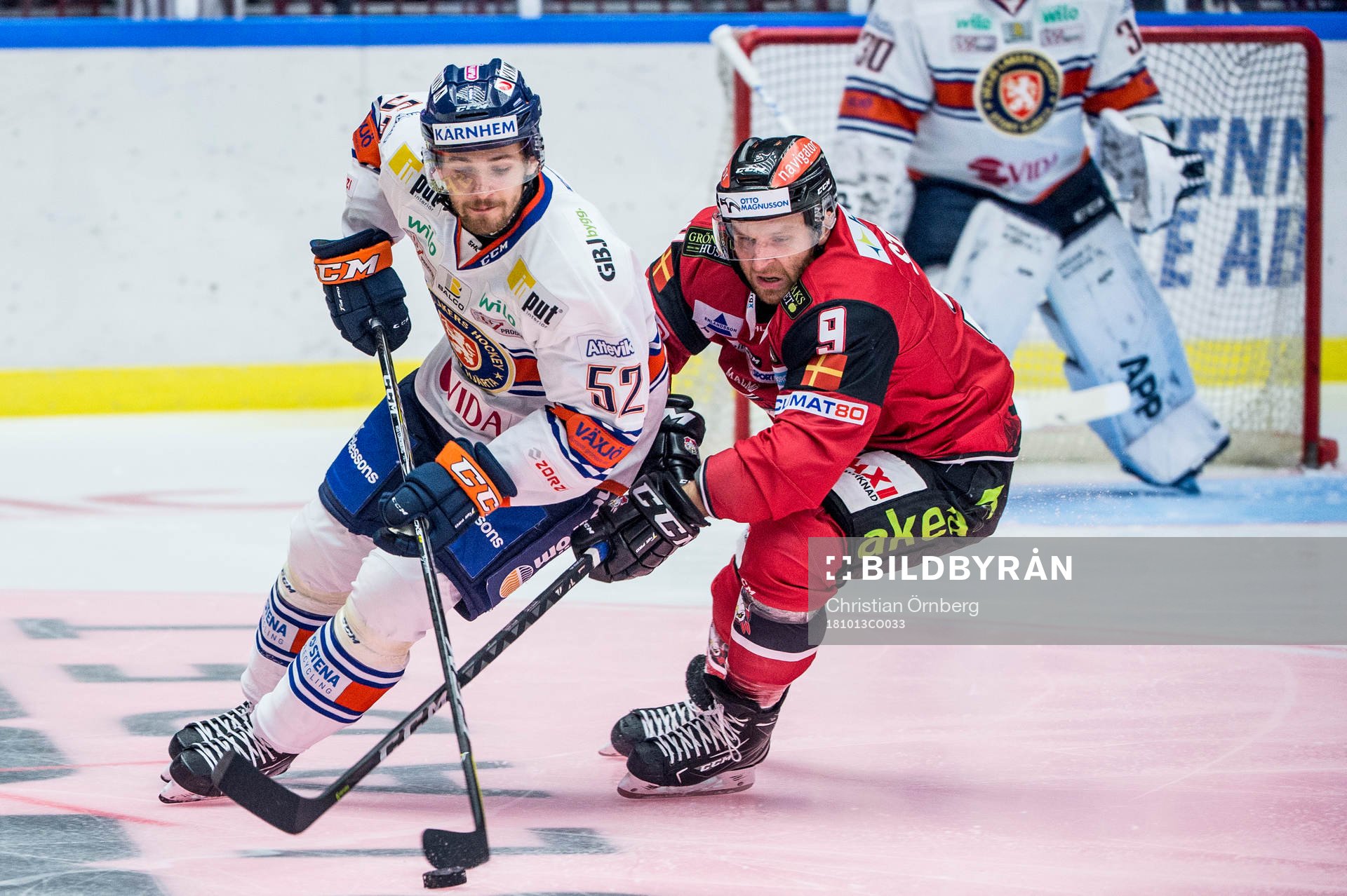 Växjös Arvid Lundberg mot Malmö Redhawks Frederik Storm