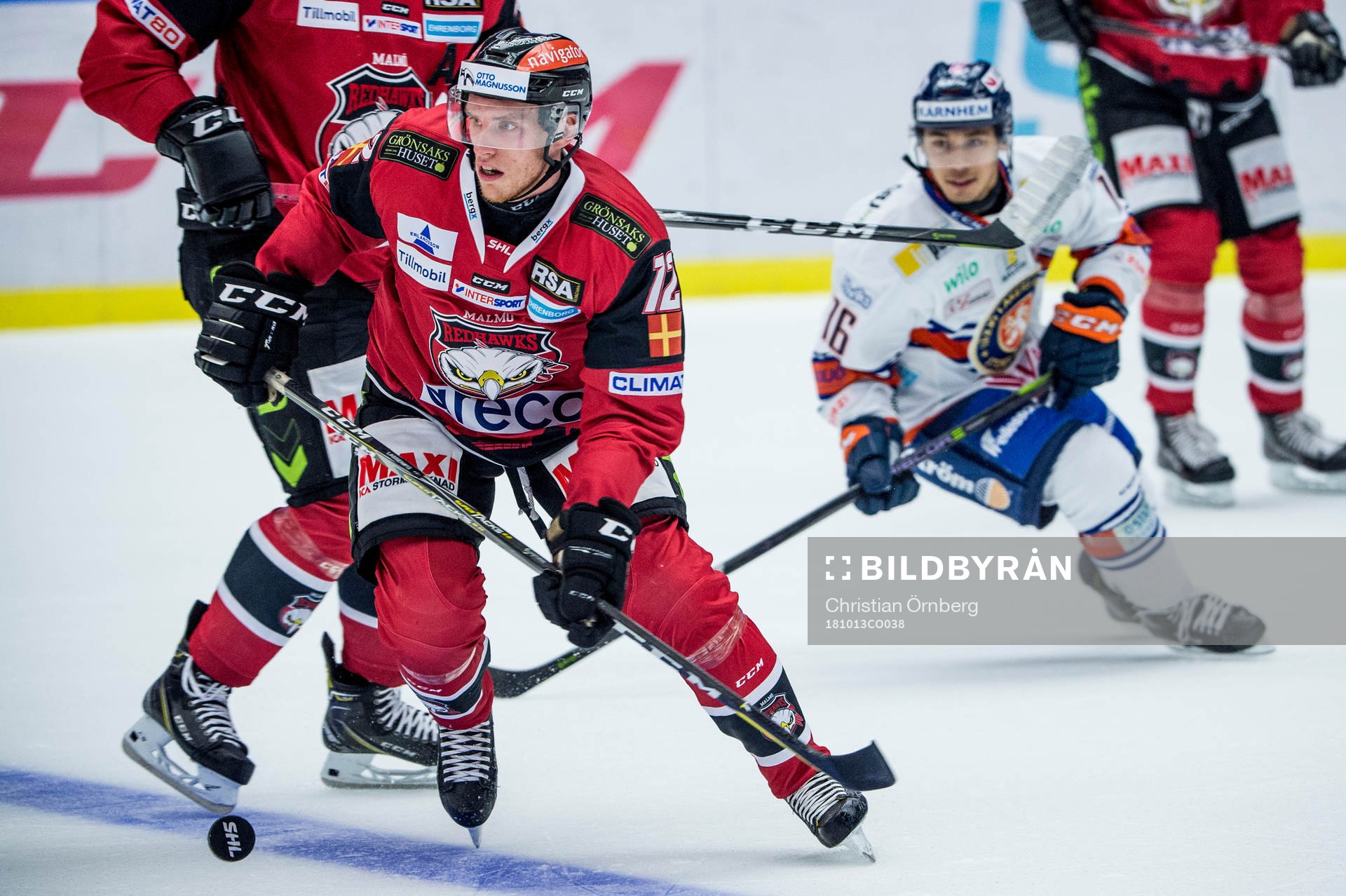 Malmö Redhawks Matias Lassen mot Växjös Austin Ortega