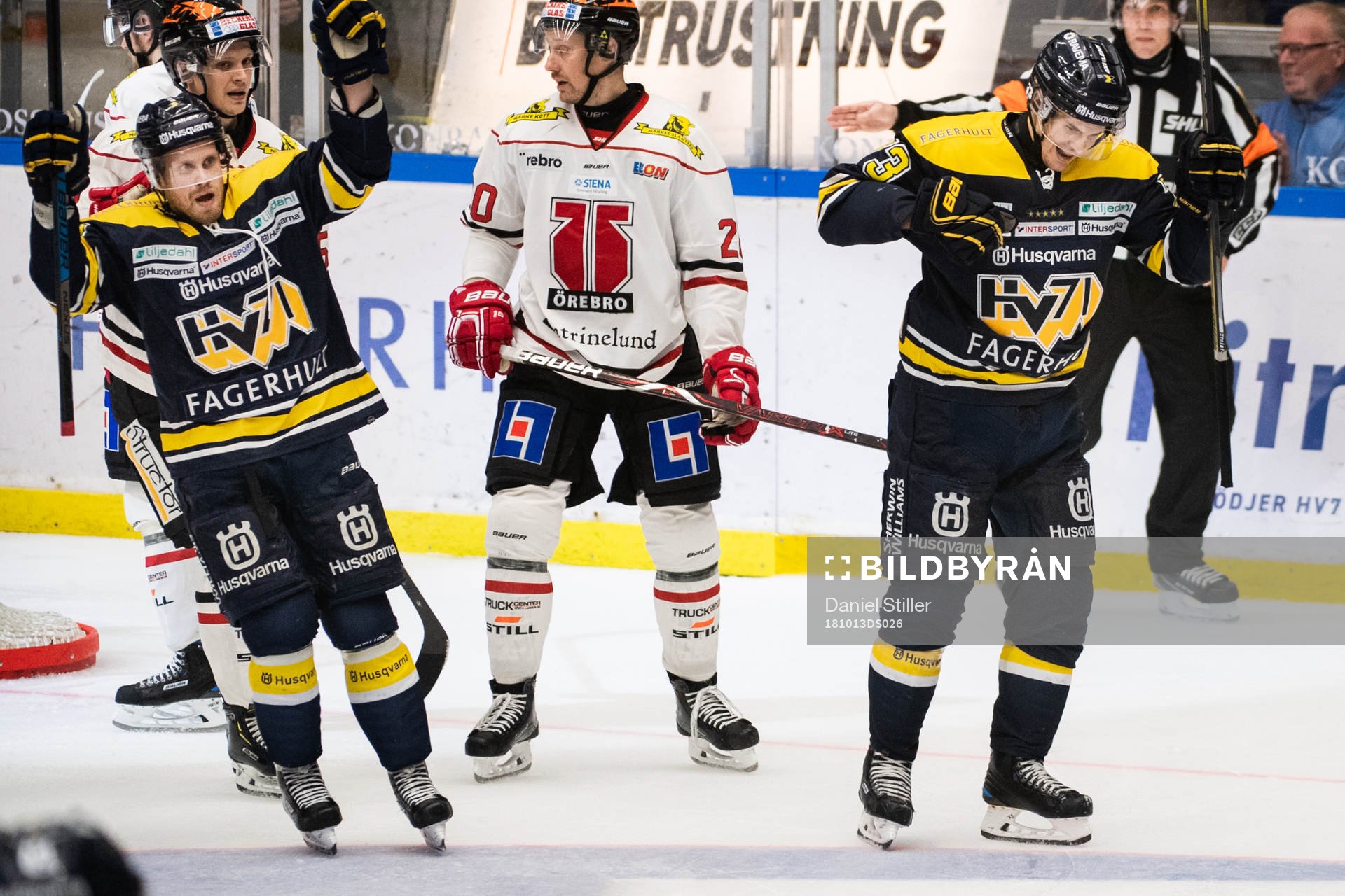 s Mattias Tedenby och Sebastian Wännström jublar