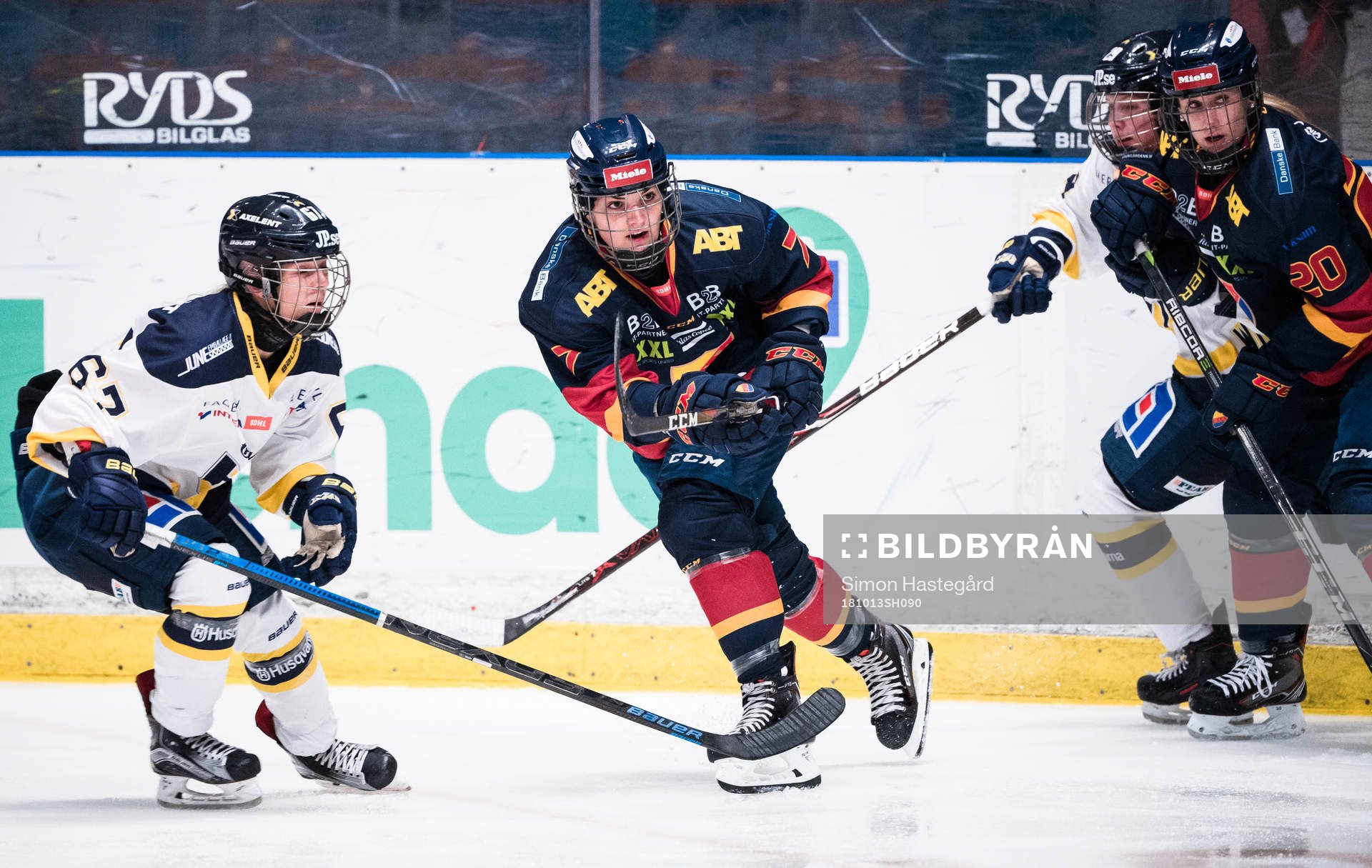 s Madeleine Ericsson i en kamp mot Djurgårdens Gwendoline