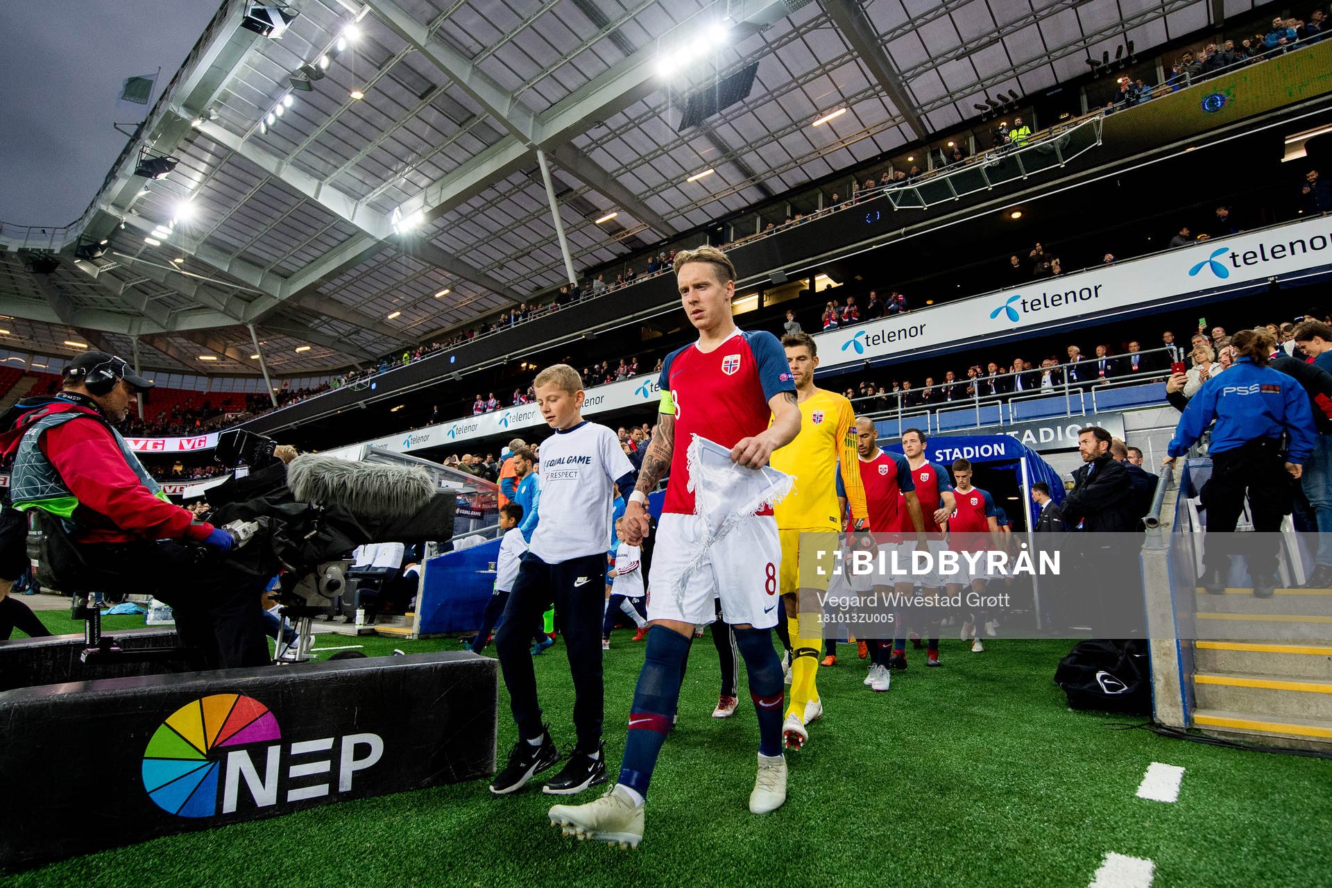 Stefan Johansen of Norway enters the pitch