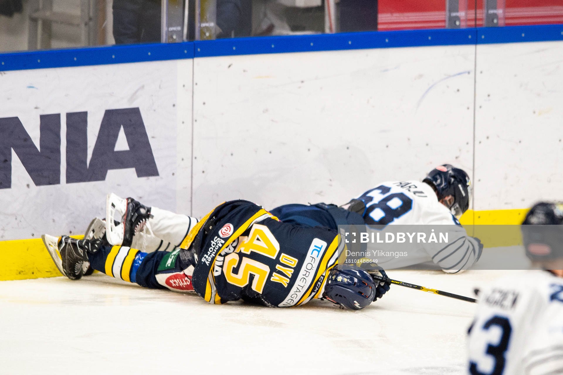 Södertäljes Sebastian Dyk och Karlskogas Jonatan Harju