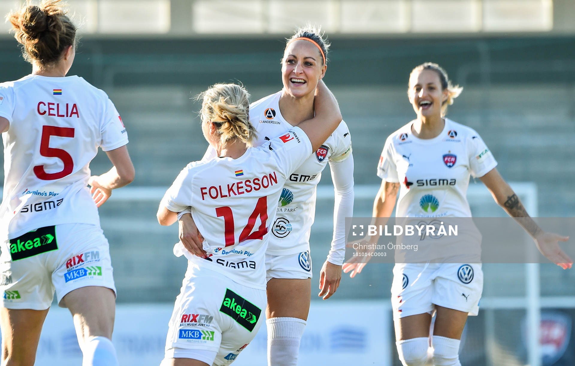 Rosengårds Hanna Folkesson jublar med Sanne Troelsgaard