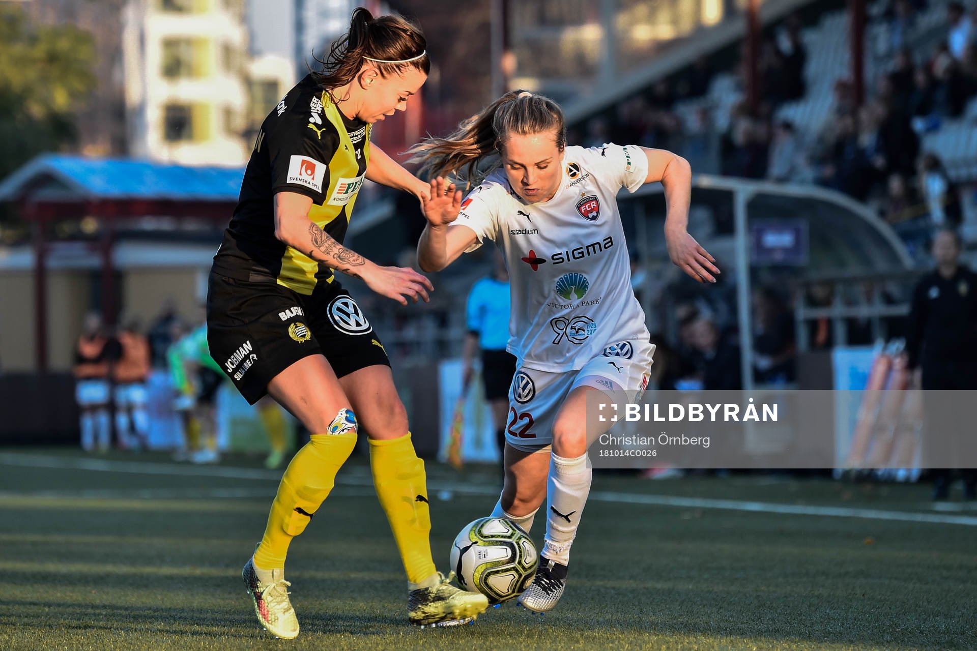 Rosengårds Fiona Brown och Hammarbys Amanda Johansson