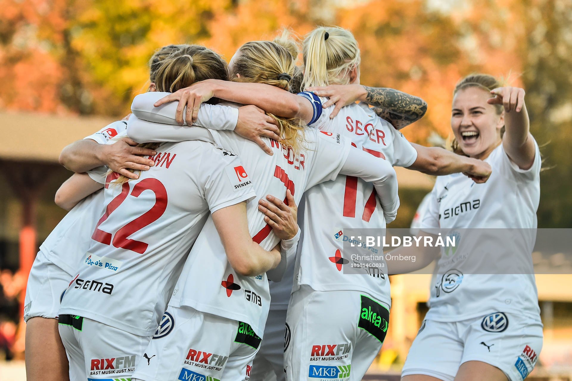 Rosengårds spelare jublar