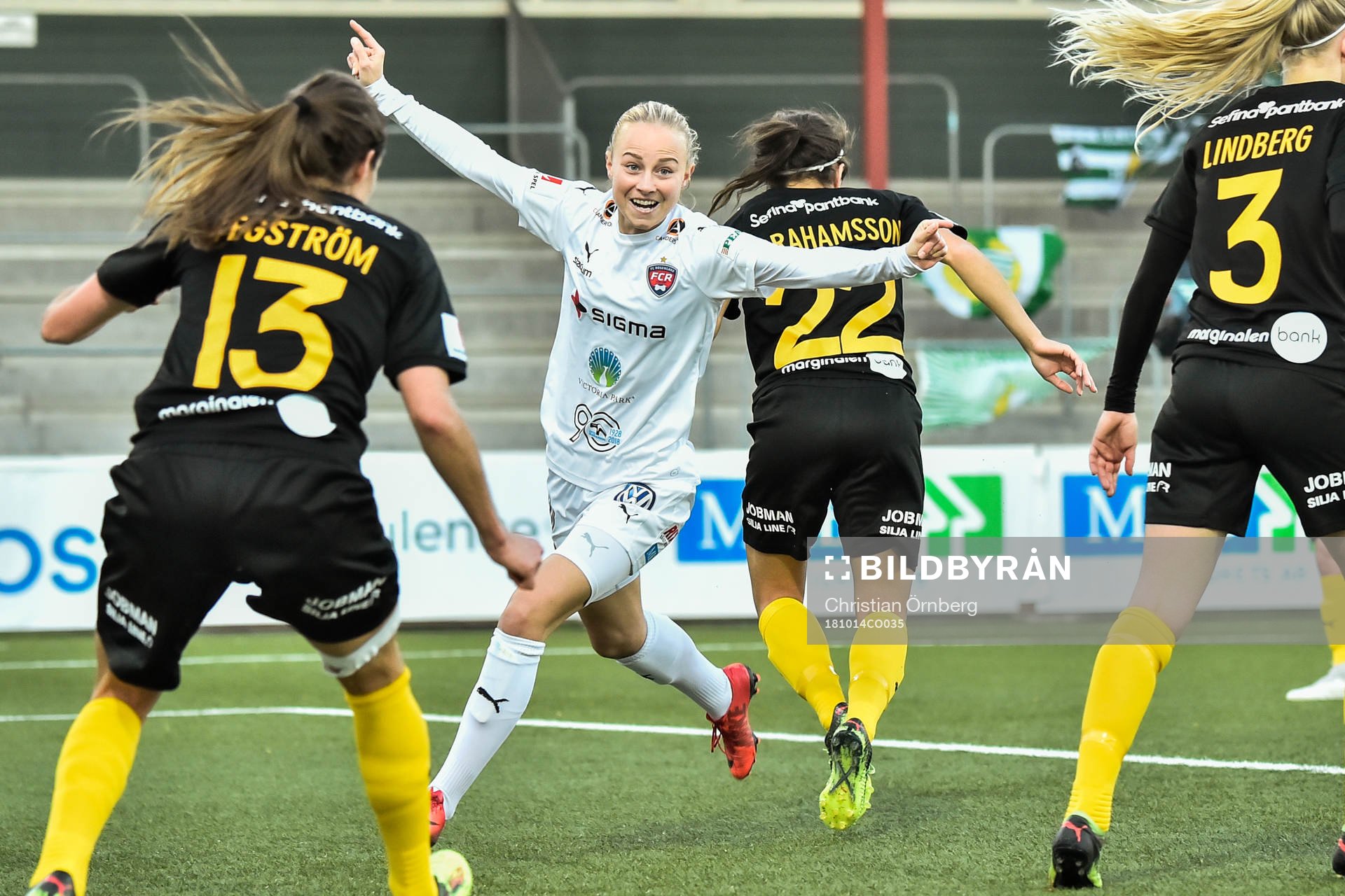 Rosengårds Ebba Wieder jublar