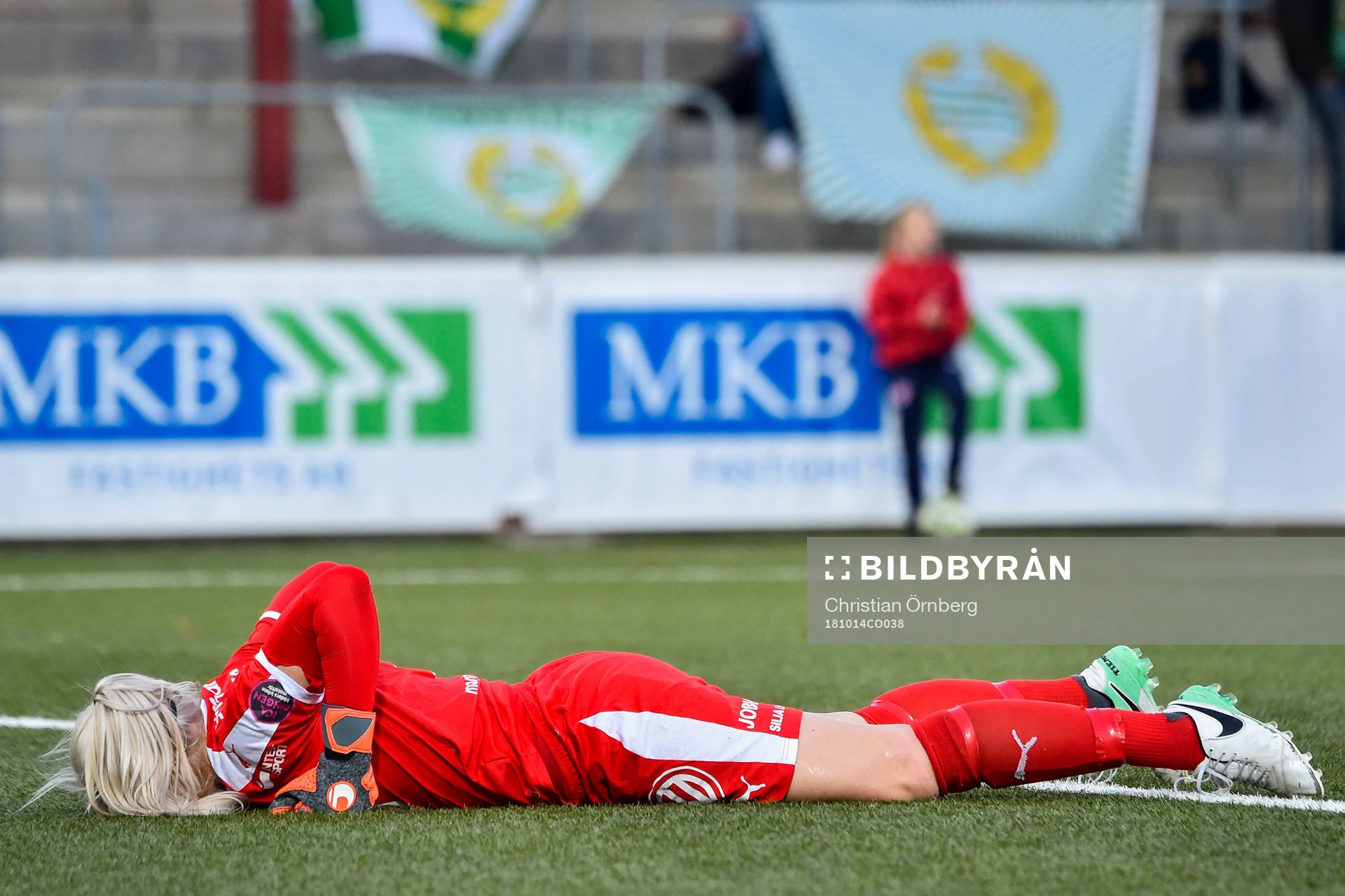 Hammarbys målvakt Emma Holmgren deppar