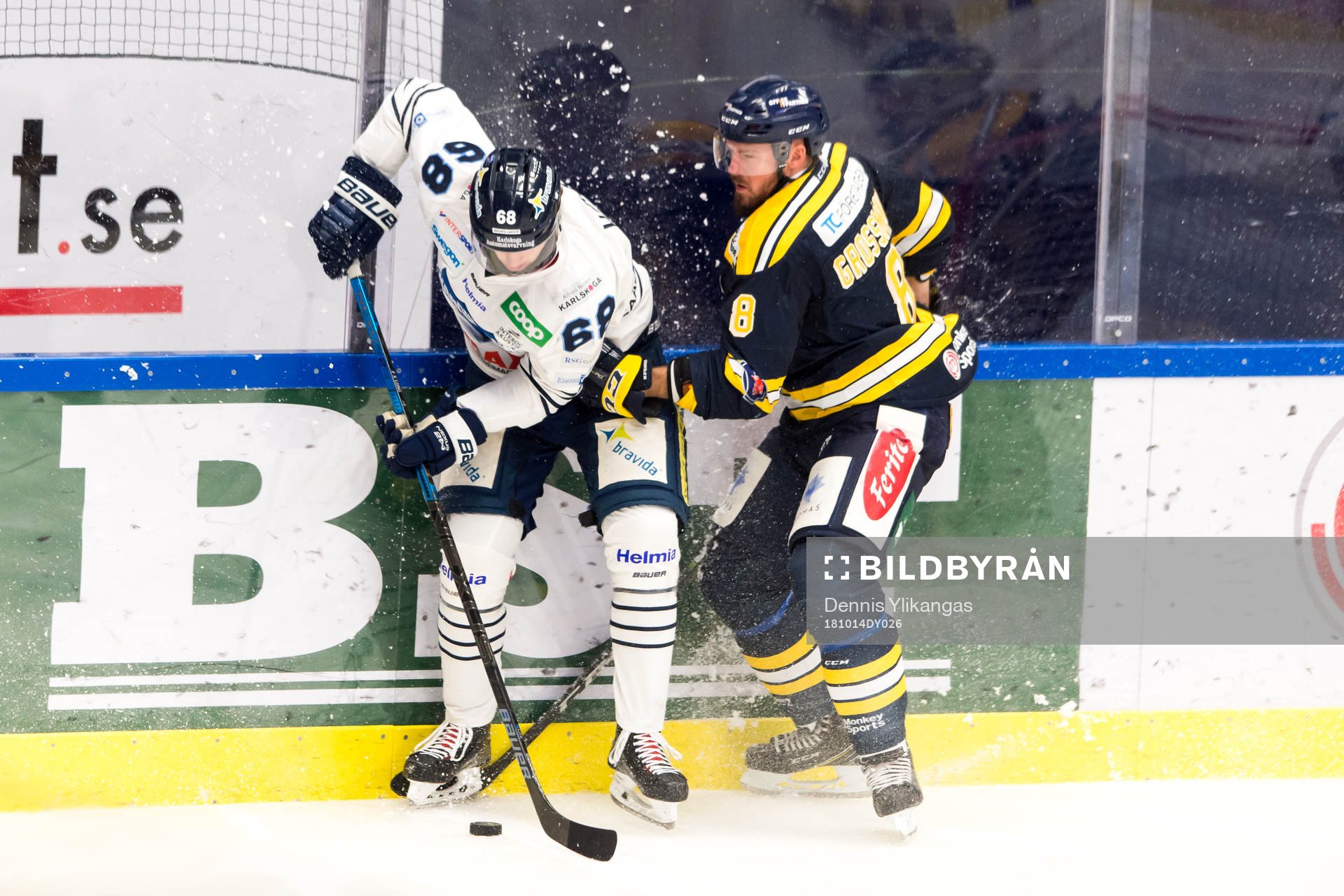 Karlskogas Jonatan Harju och Södertäljes Nicklas Grossmann