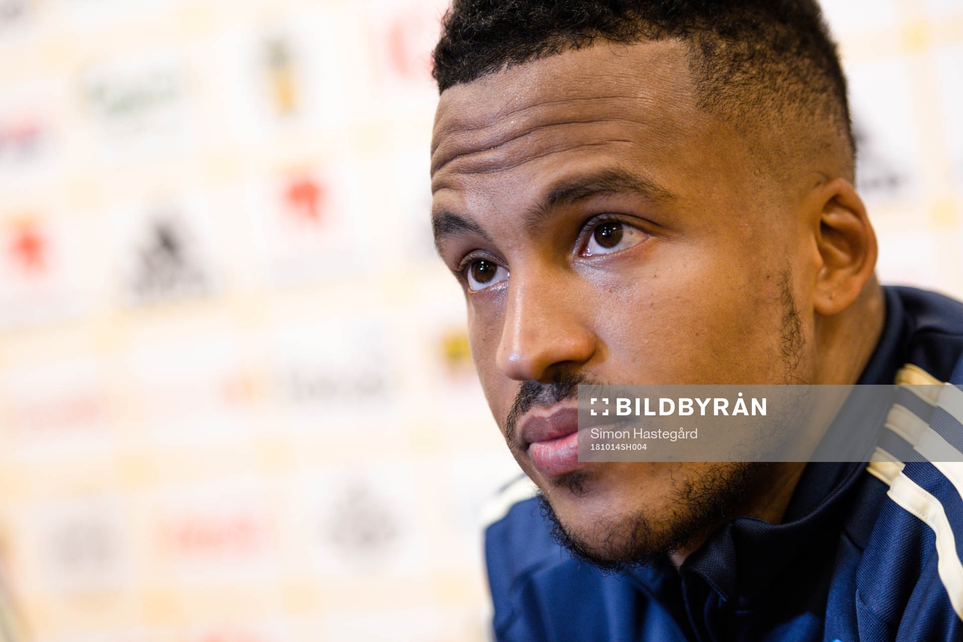 Martin Olsson i mixed zone