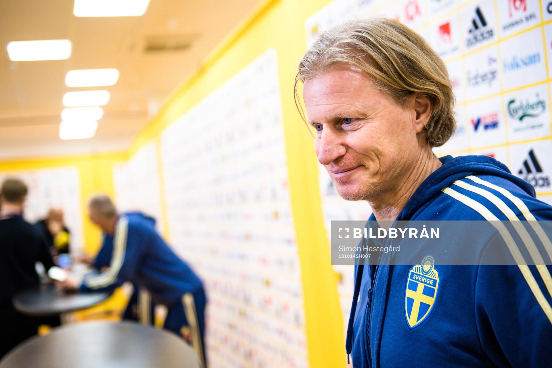 Landslagschef Stefan Pettersson i mixed zone