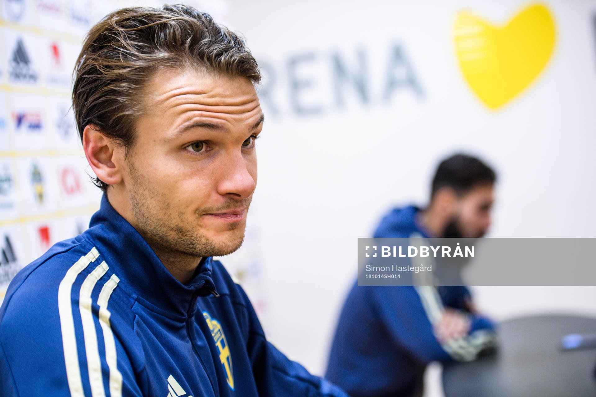 Albin Ekdal i mixed zone