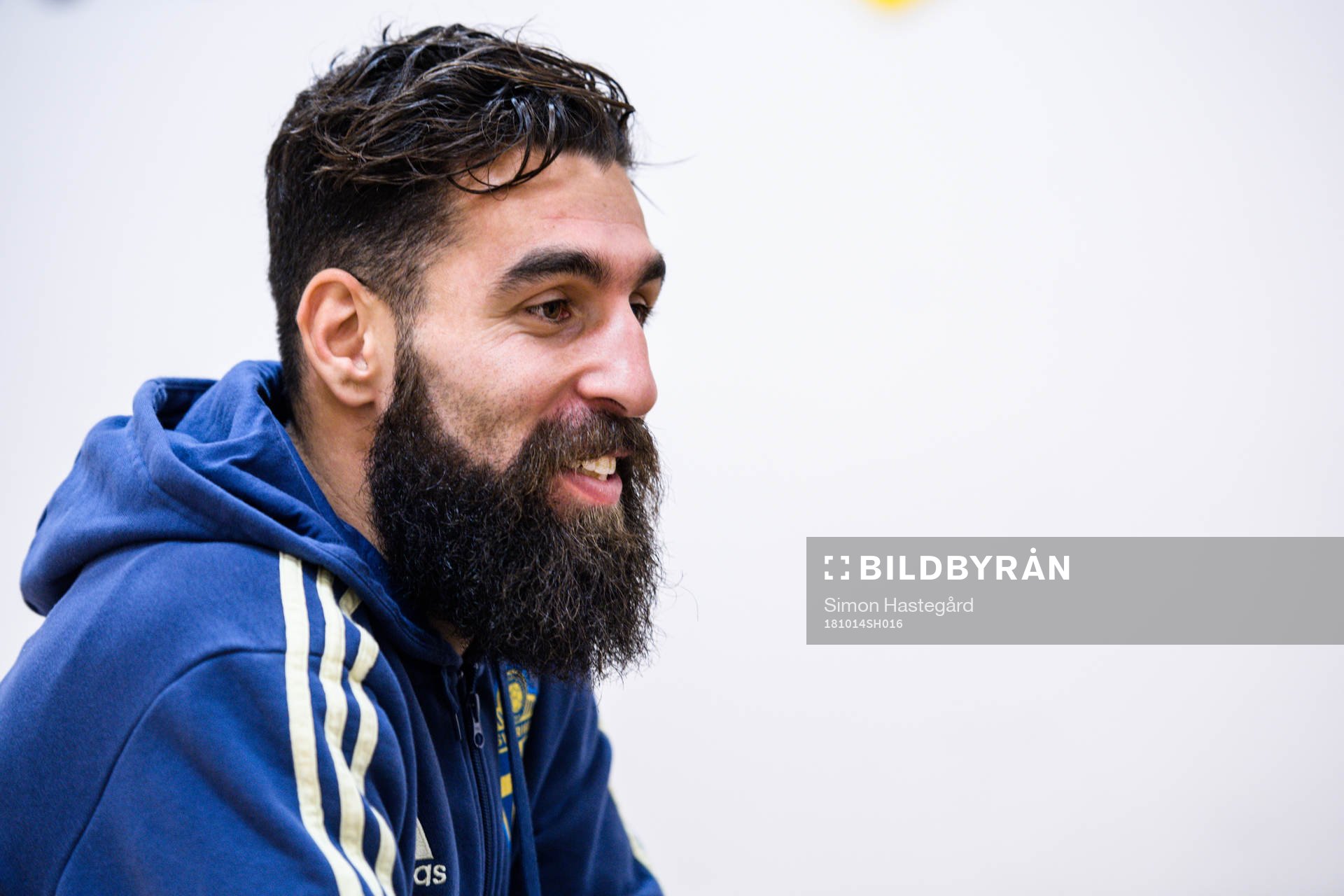 Jimmy Durmaz i mixed zone