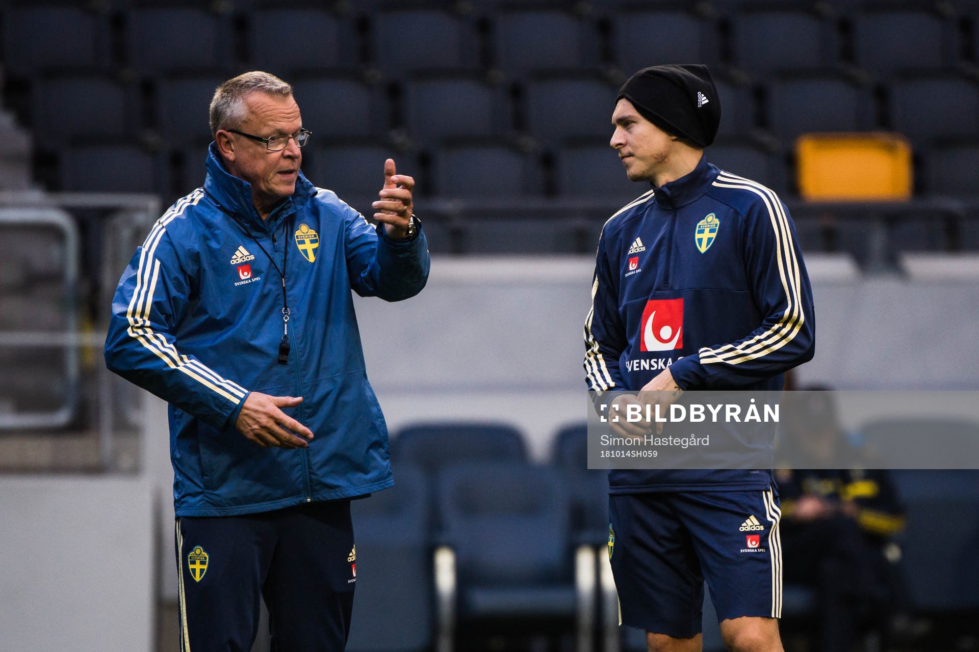 Förbundskapten Janne Andersson och Victor Nilsson Lindelöf