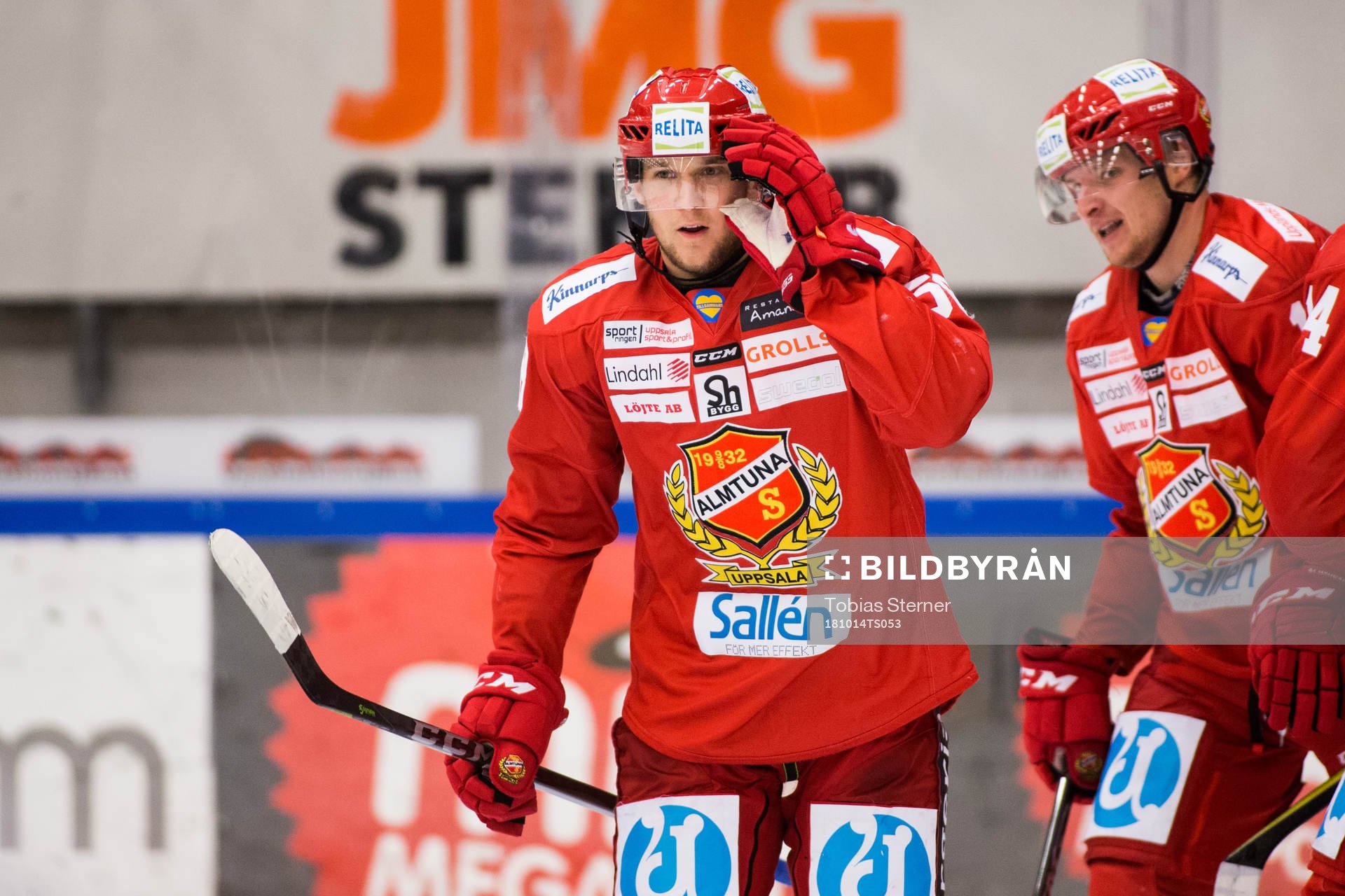 Almtunas Fredrik Forsberg jublar
