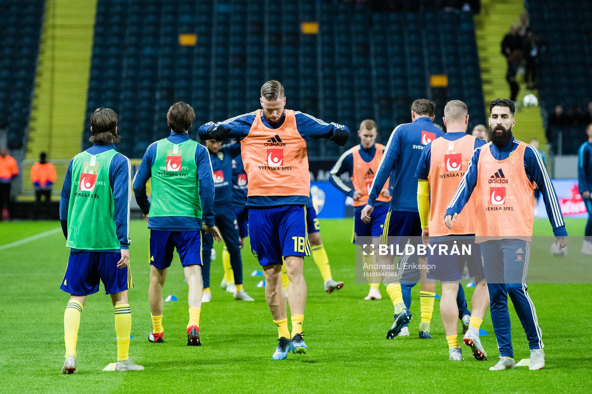 Pontus Jansson and Jimmy Durmaz of Sweden prior the the