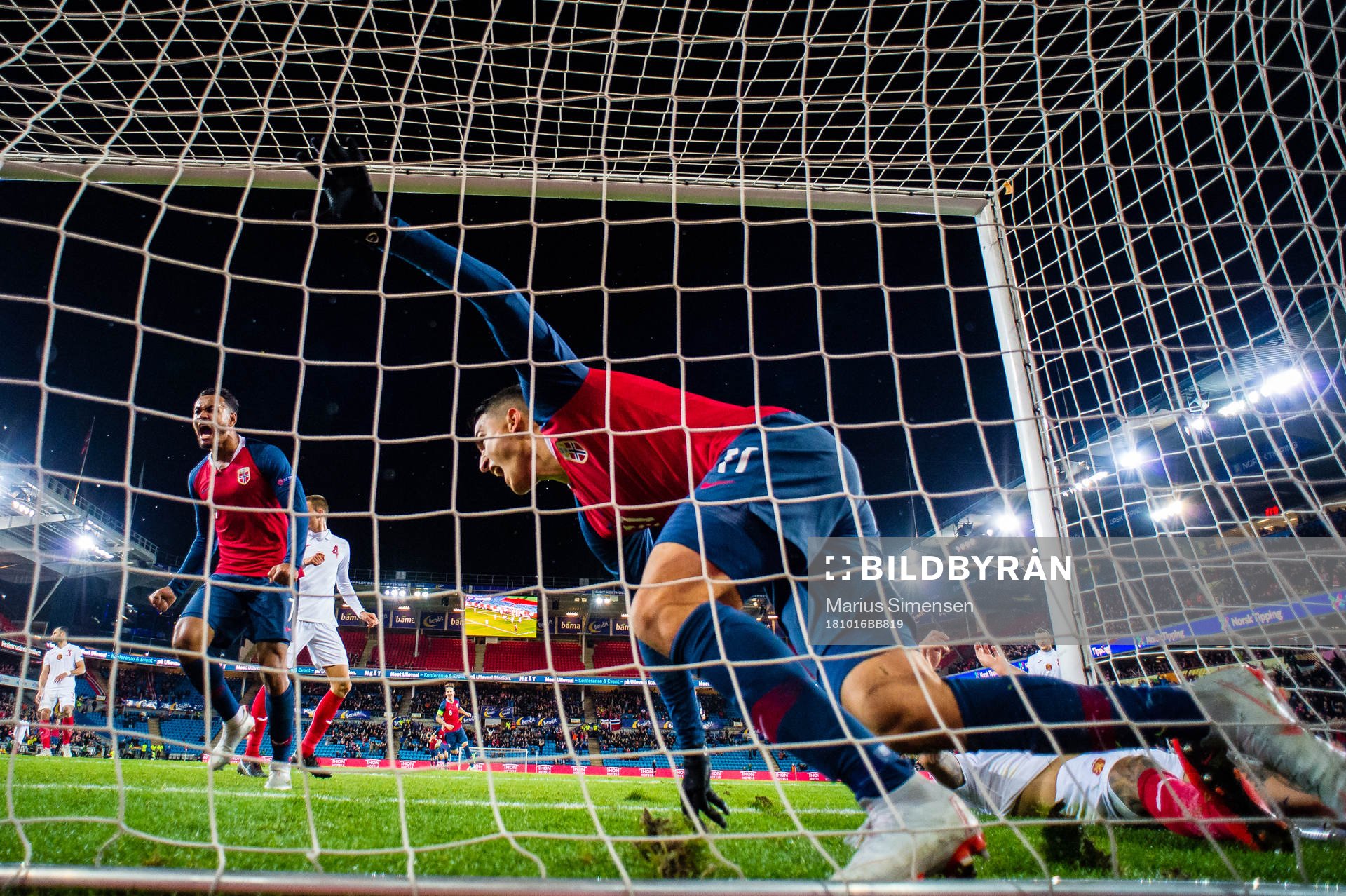 Mohamed Amine Elyounoussi of Norway celebrates the 1-0 goal