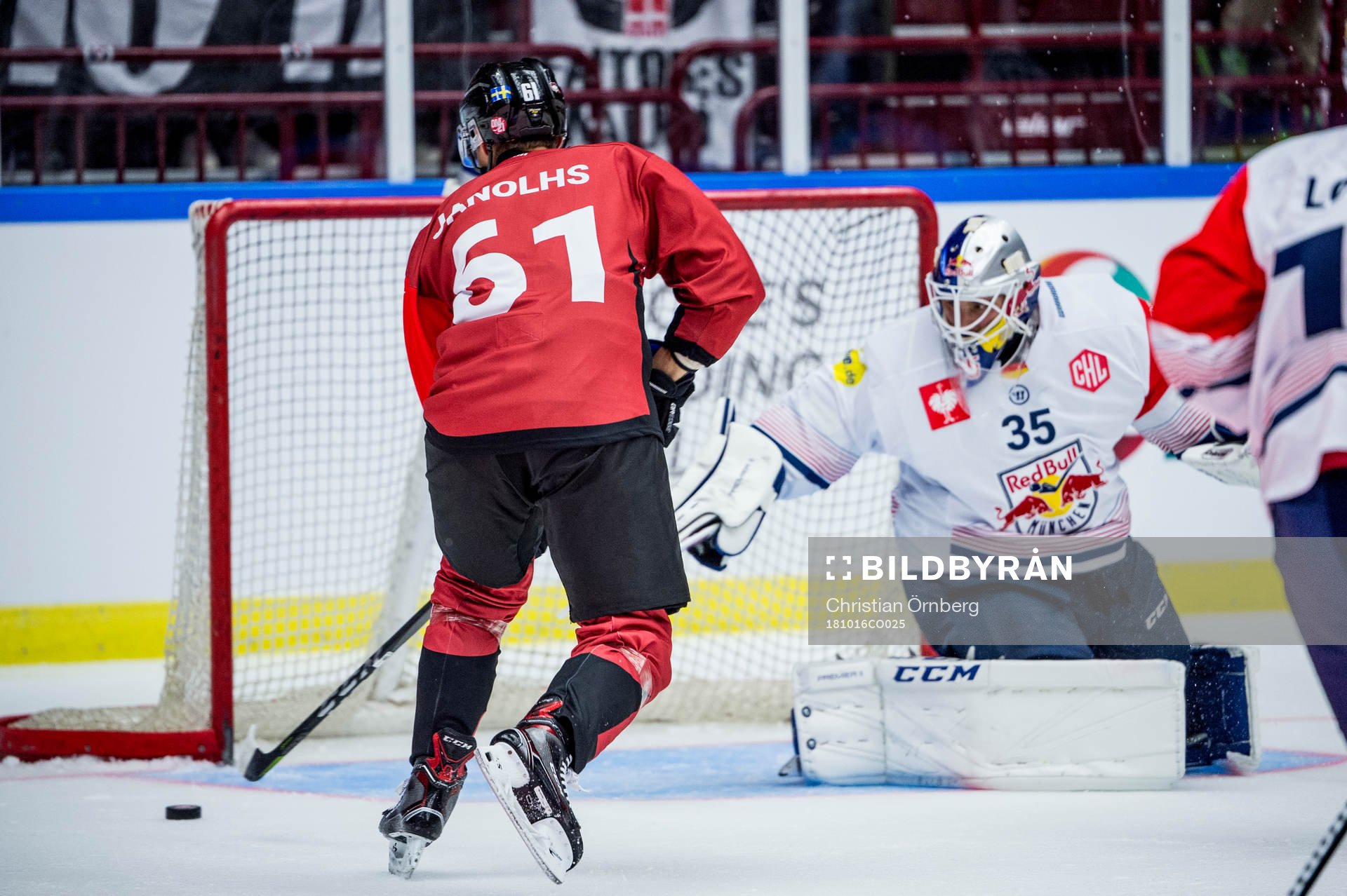 Martin Janolhs of Malmö Redhawks just