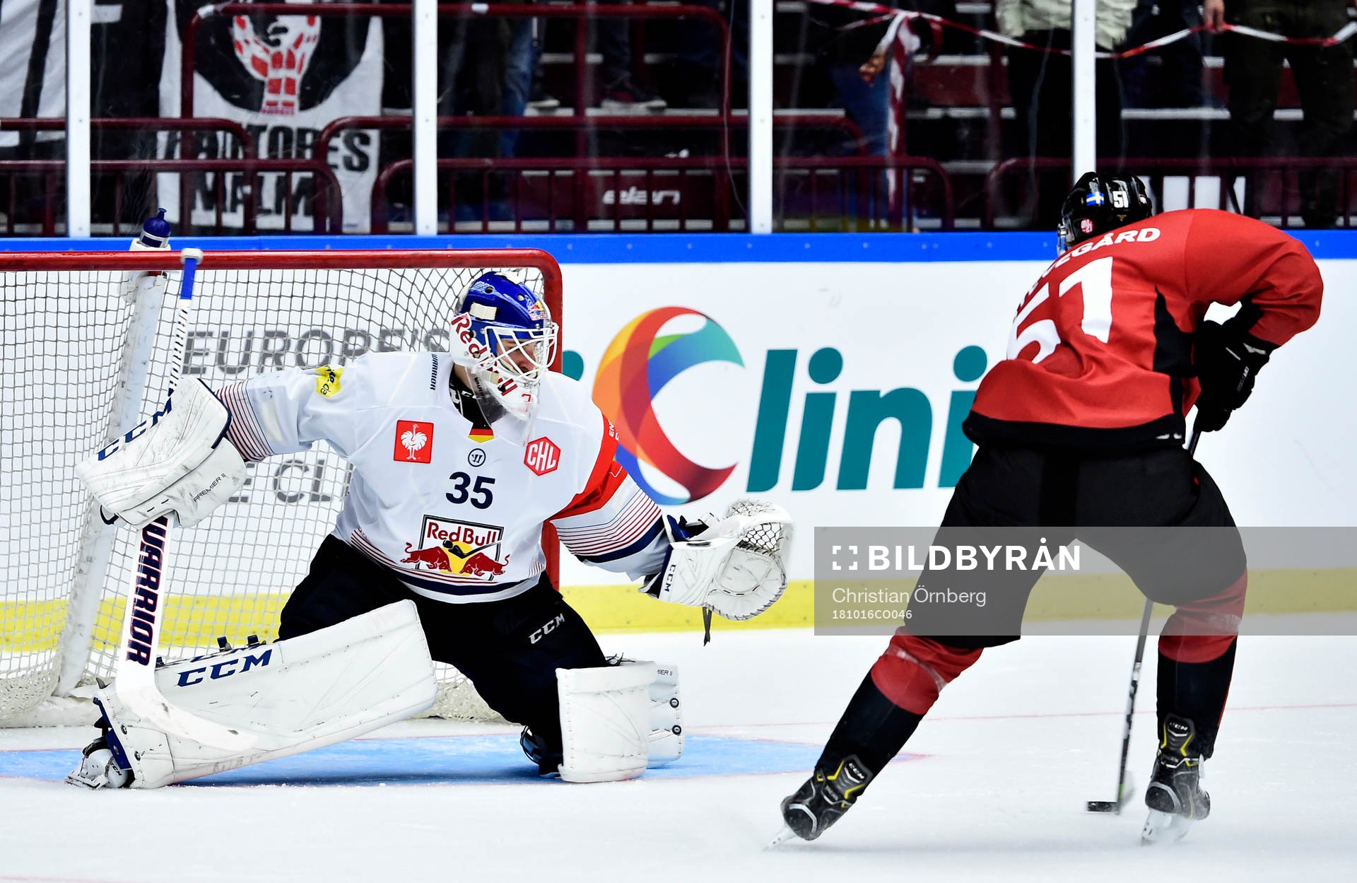 Emil Sylvegård of Malmö Redhawks shots and scores a goal