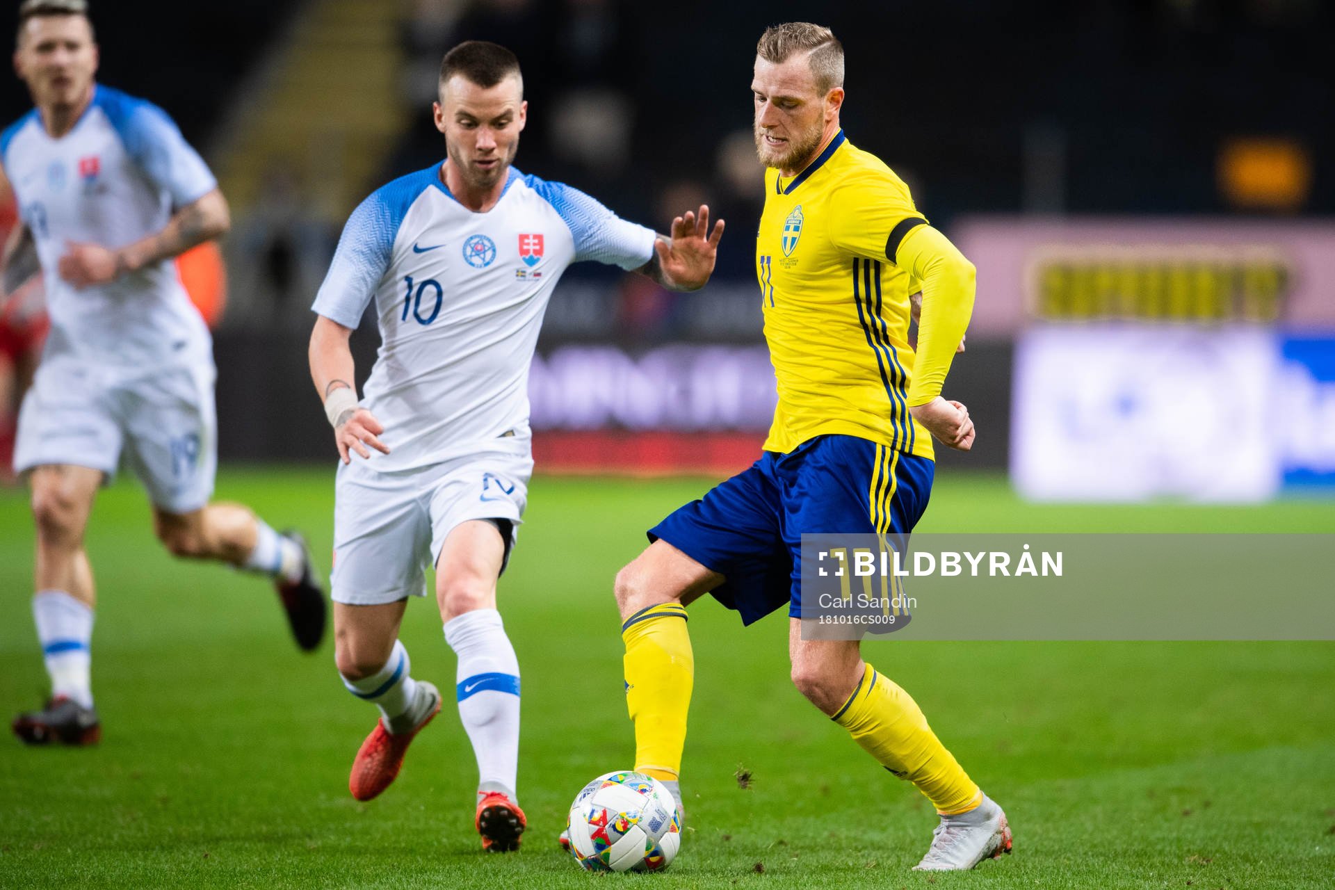 Albert Rusnak of Slovakia and John Guidetti of Sweden during the international friendly football match between Sweden and Slovakia on October 16, 2018 in Stockholm.