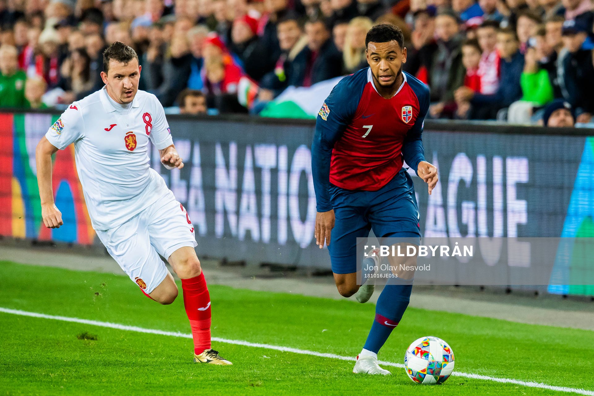 Todor Nedelev of Bulgaria and Joshua King of Norway