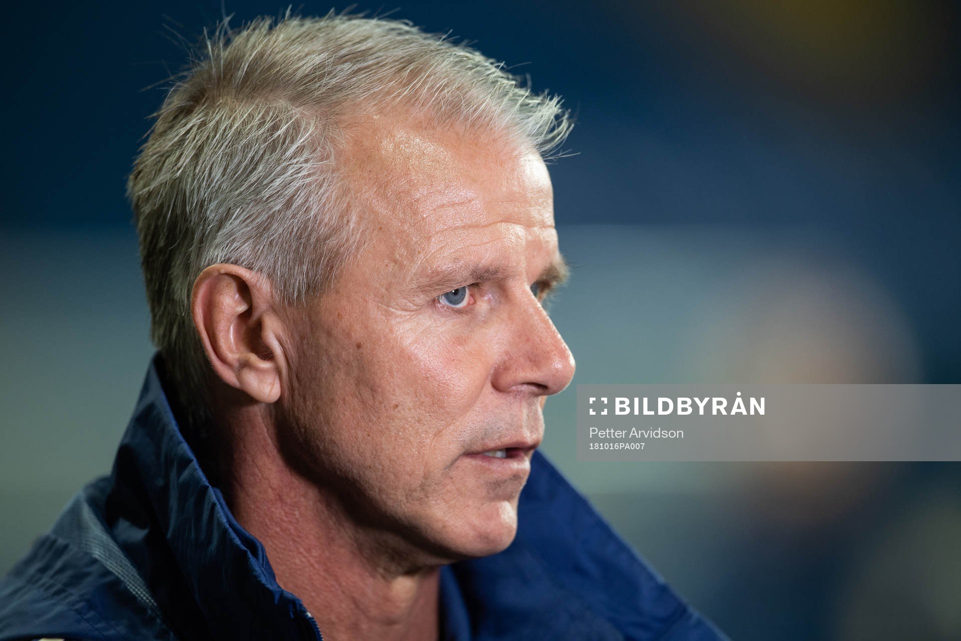 0 Head coach Roland Nilsson of Sweden