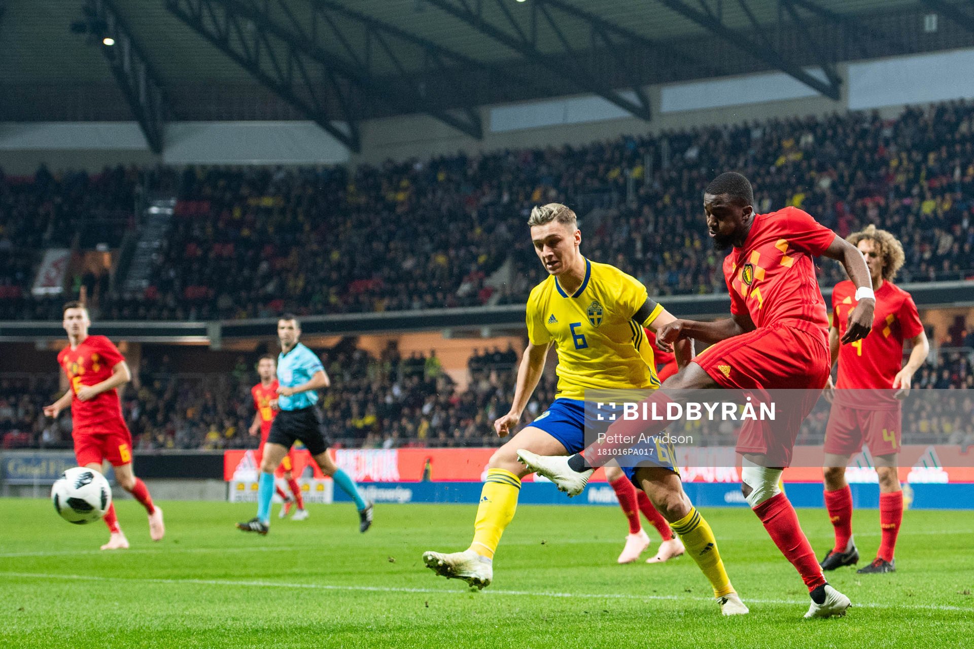 Jonathan Levi of Sweden  and Isaac Mbenza of Belgium