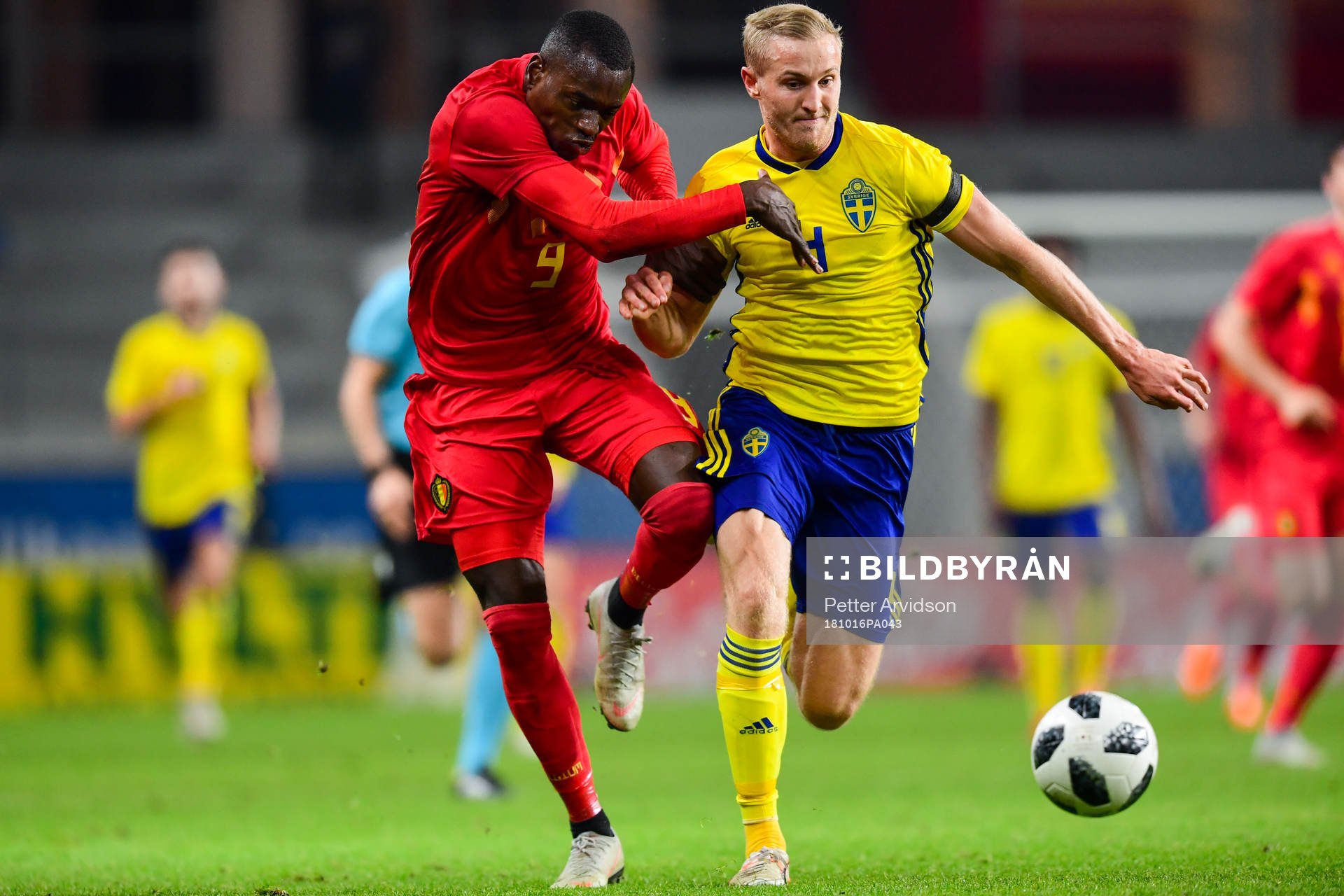 Nany Dimata of Belgium and Franz Brorsson of Sweden