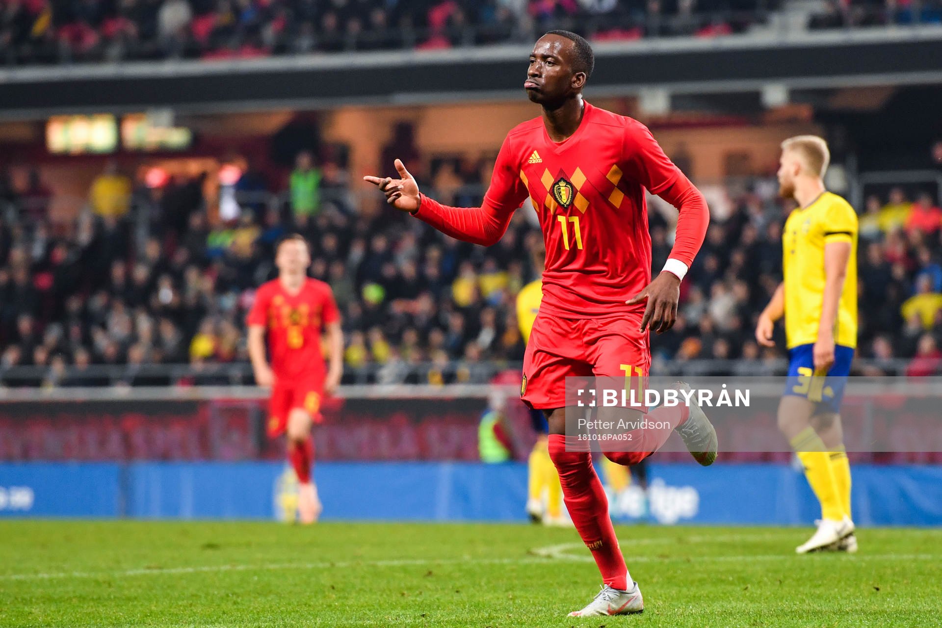 Dodi Lukabakio of Belgium celebrates