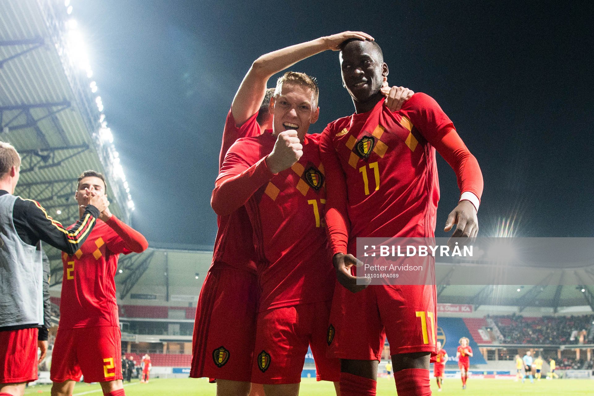 Dodi Lukabakio of Belgium celebrates with Casper De Norre