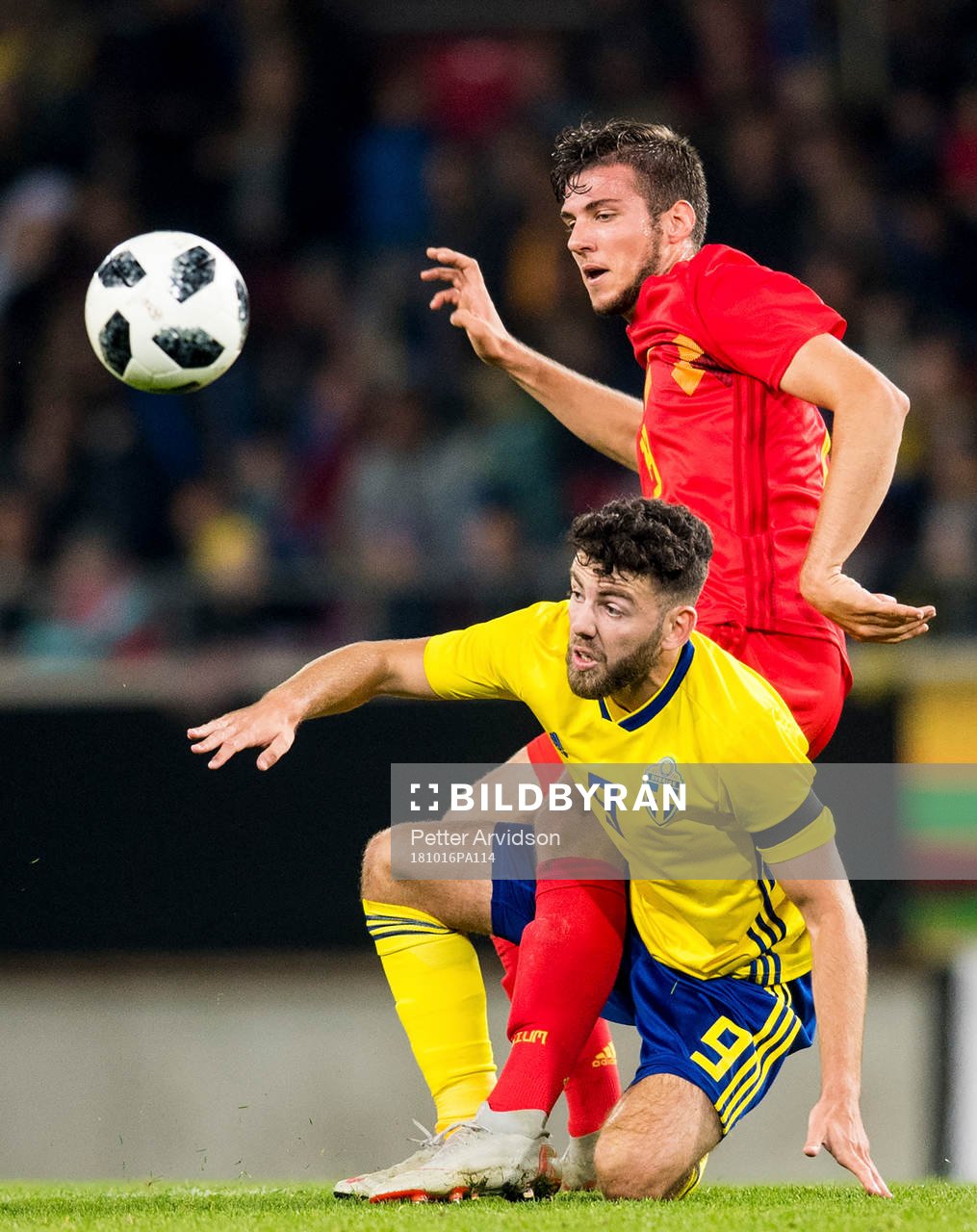 Erdal Rakip of Sweden in action with Jordi Vanlerberghe of