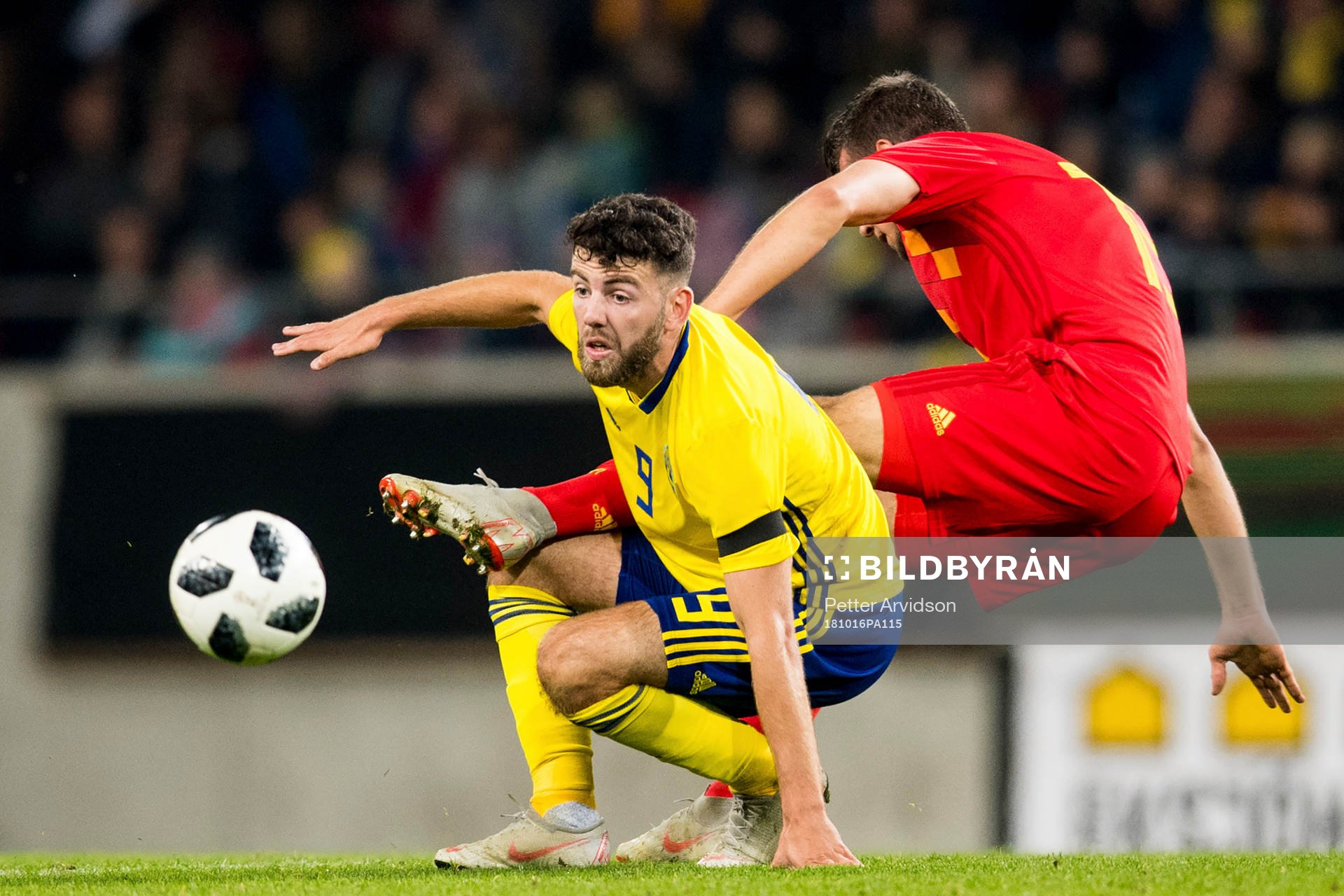 Erdal Rakip of Sweden in action with Jordi Vanlerberghe of