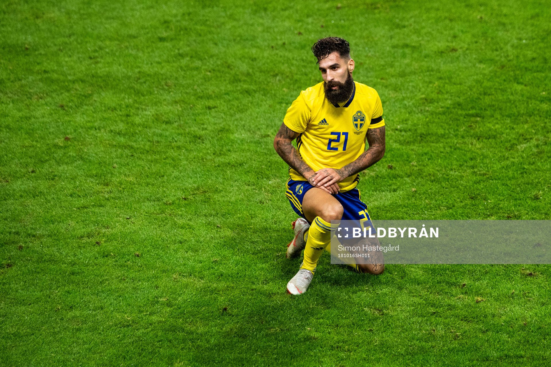 Jimmy Durmaz of Sweden looks dejected