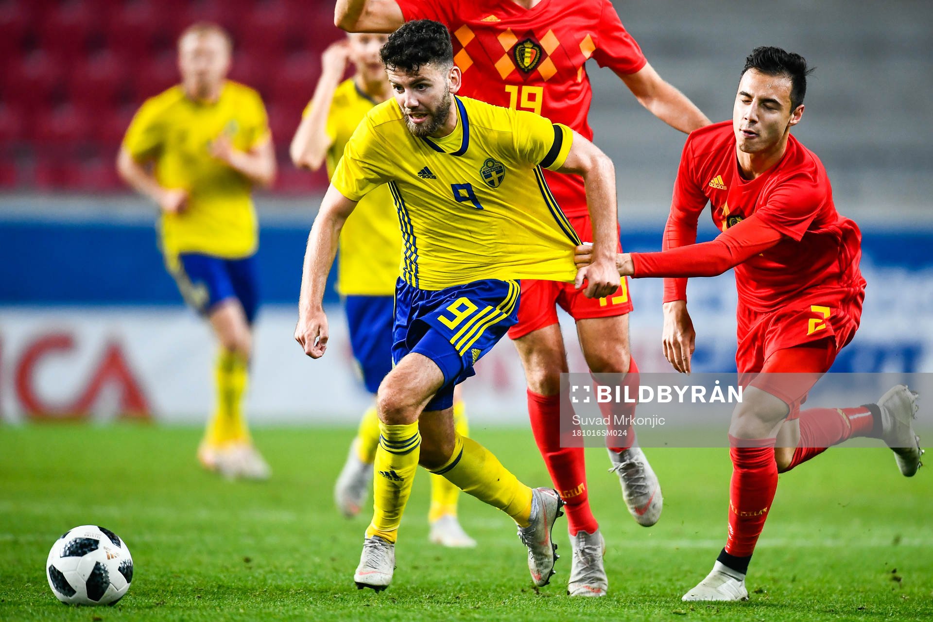 Erdal Rakip of Sweden  and Dion Cools of Belgium