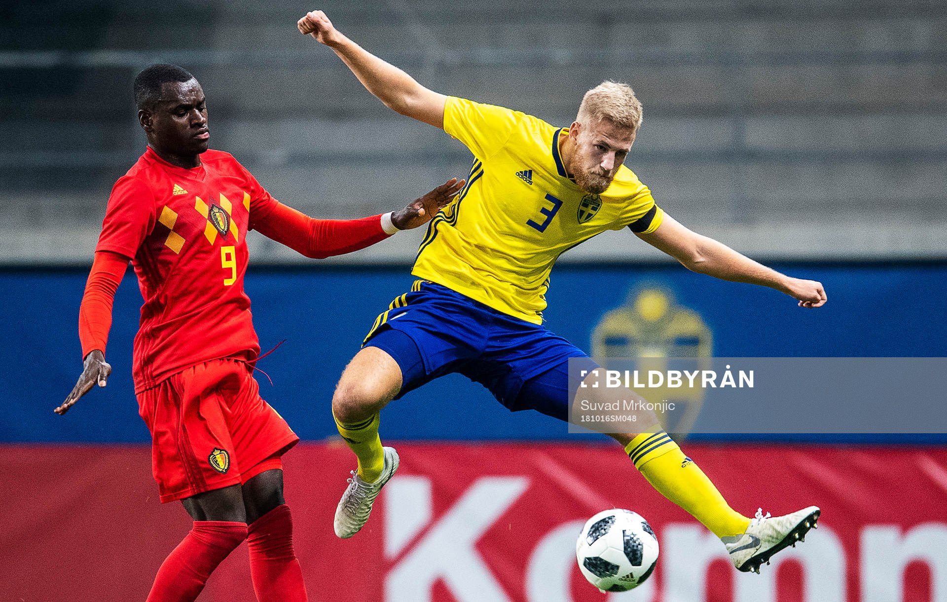 Filip Dagerstål of Sweden and Nany Dimata of Belgium