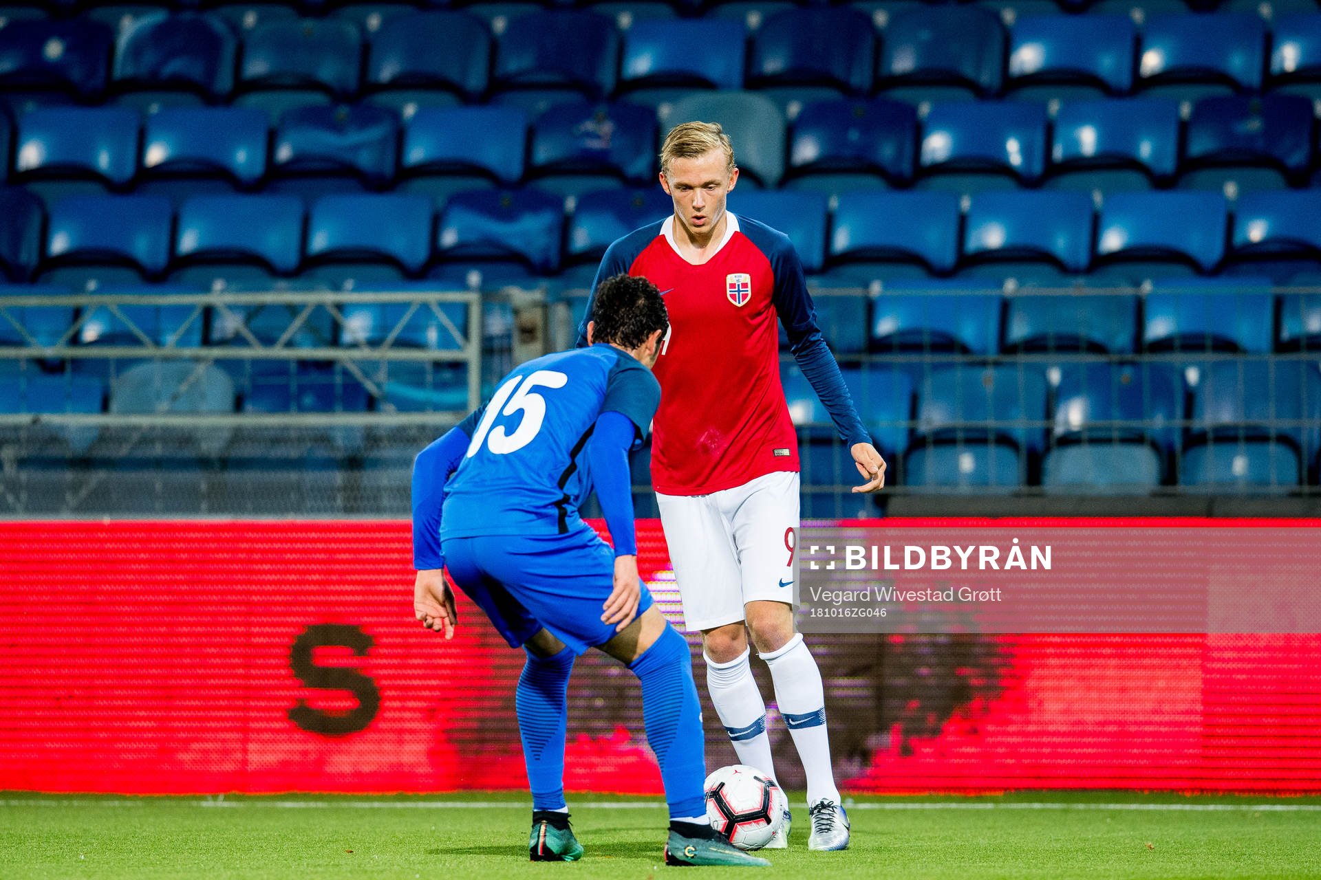 Omar Buludov of Azerbaijan and Birk Risa of Norway