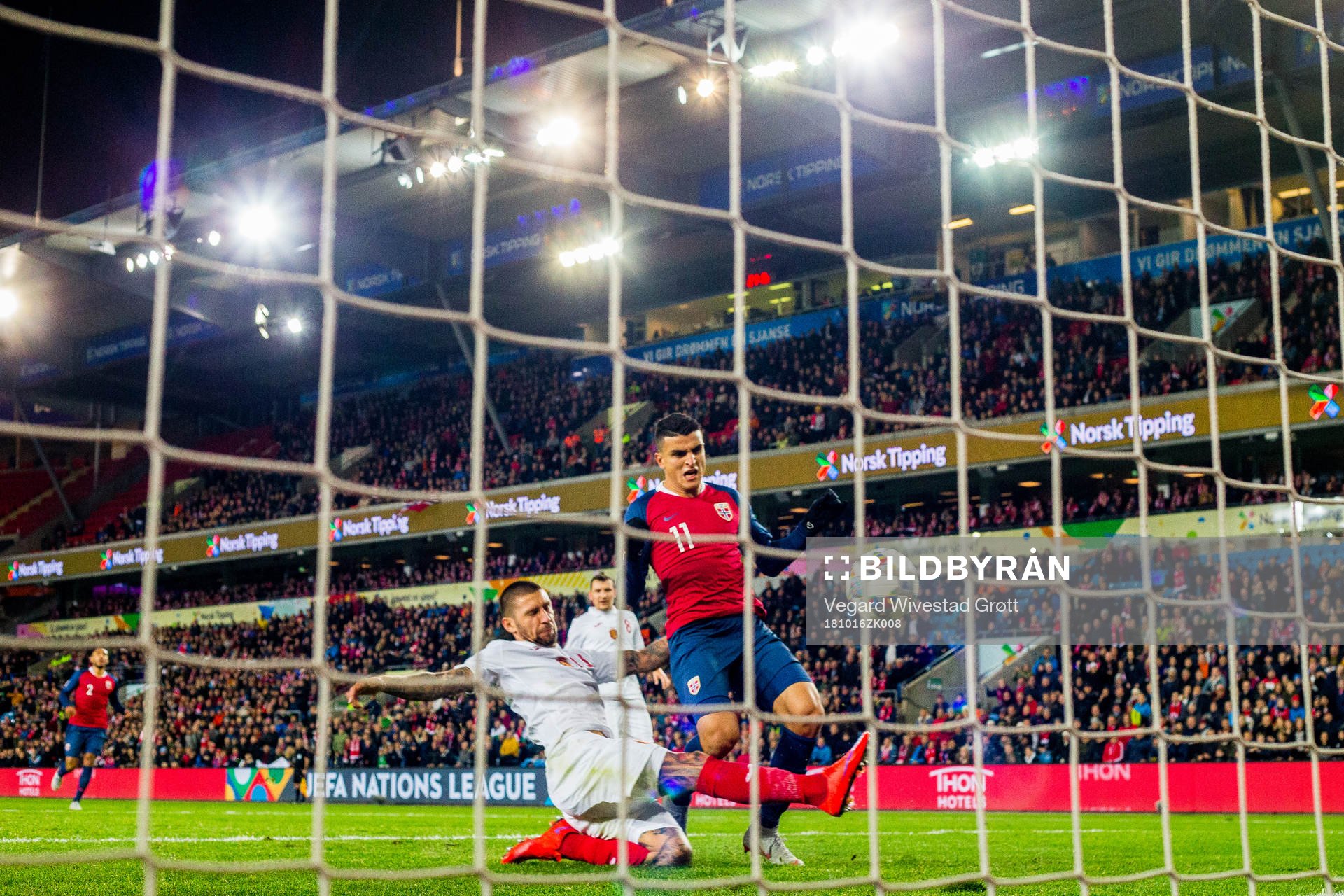 Mohamed Elyounoussi of Norway scores 1-0