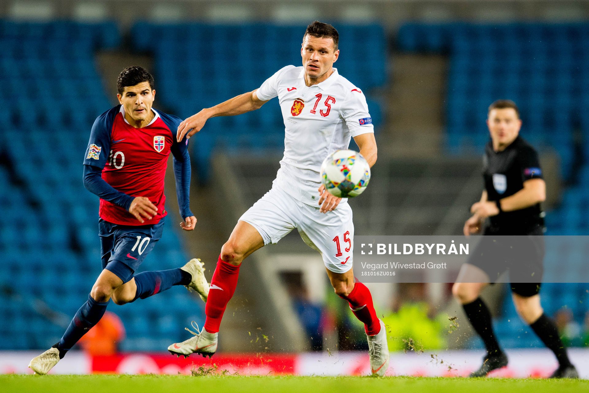 Tarik Elyounoussi of Norway and Vasil Bozhikov of Bulgaria