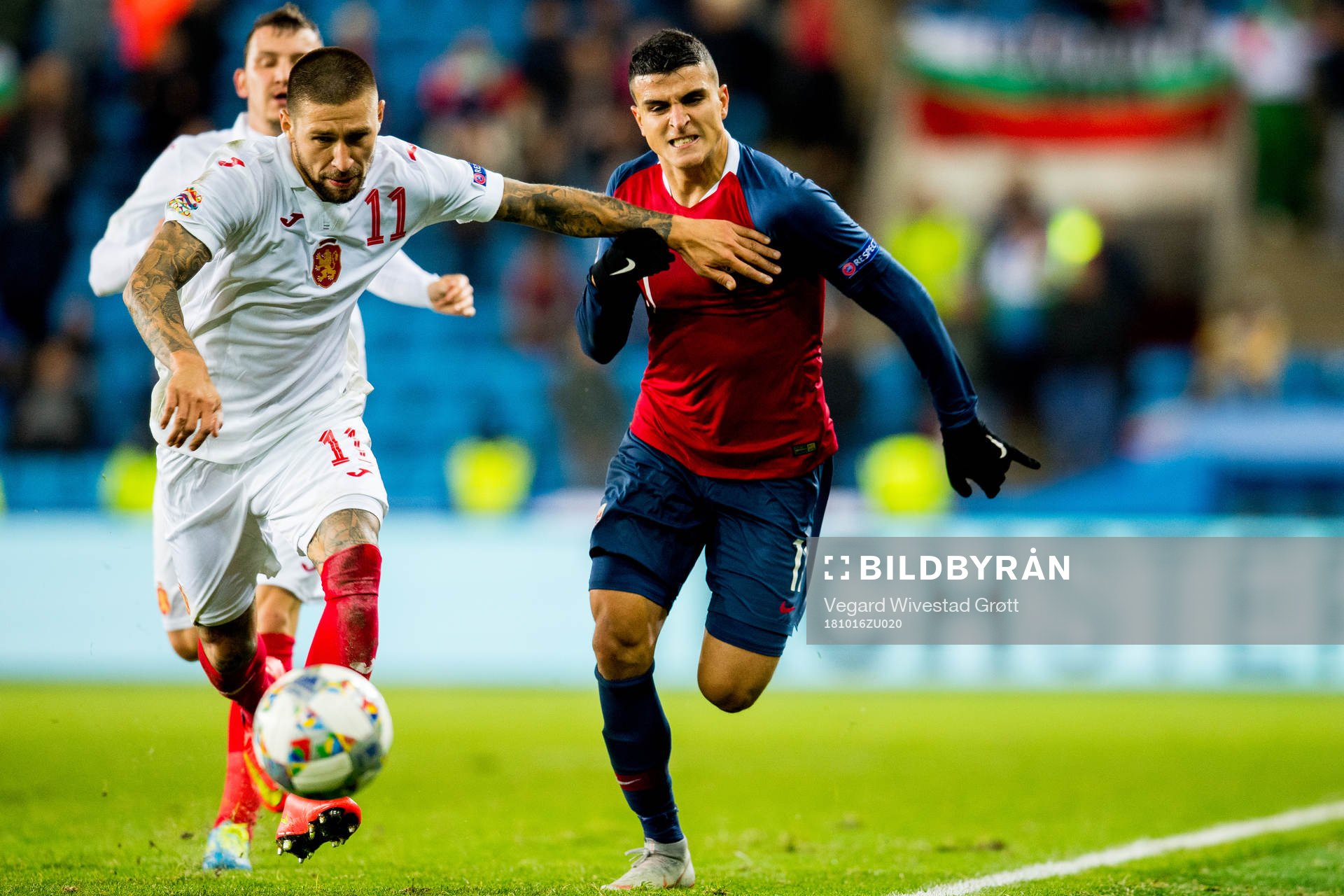 Ivan Bandalovski of Bulgaria and Mohamed Elyounoussi of